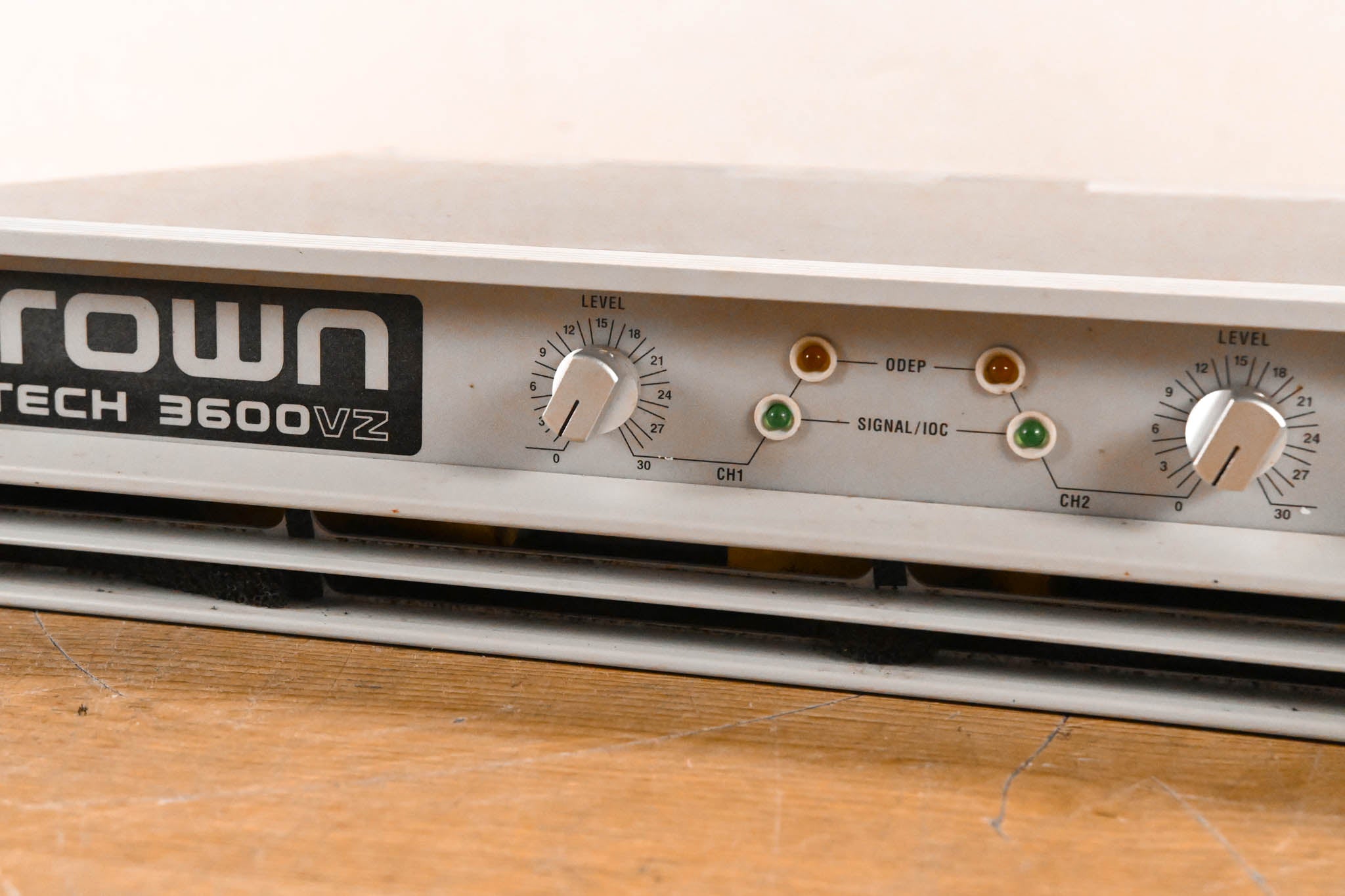 Crown Macro-Tech 3600VZ 2-Channel Power Amplifier