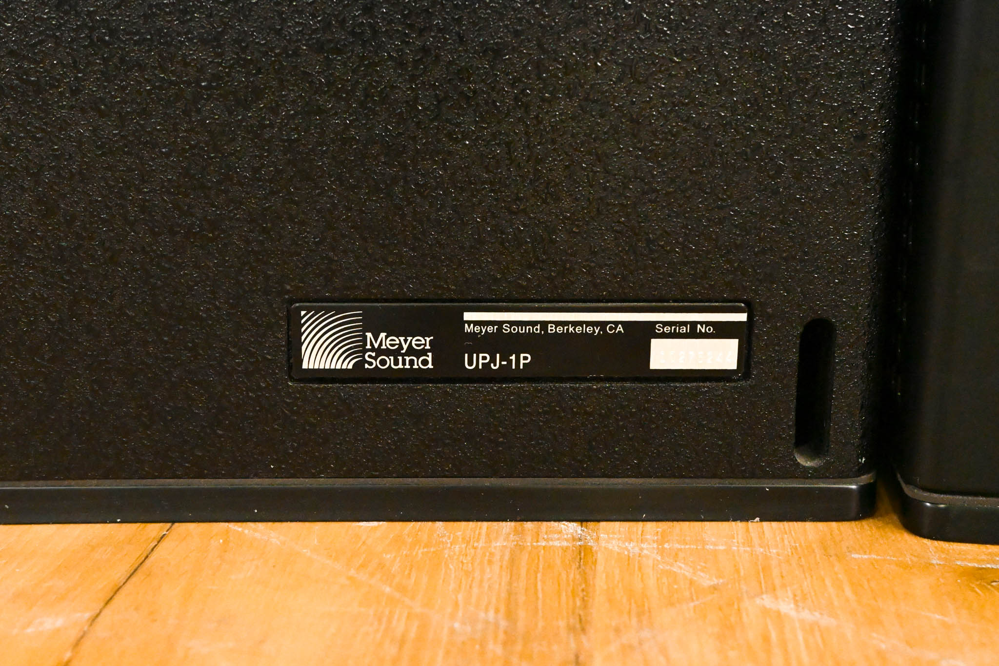 Meyer Sound UPJ-1P Compact VariO Loudspeaker (PAIR)