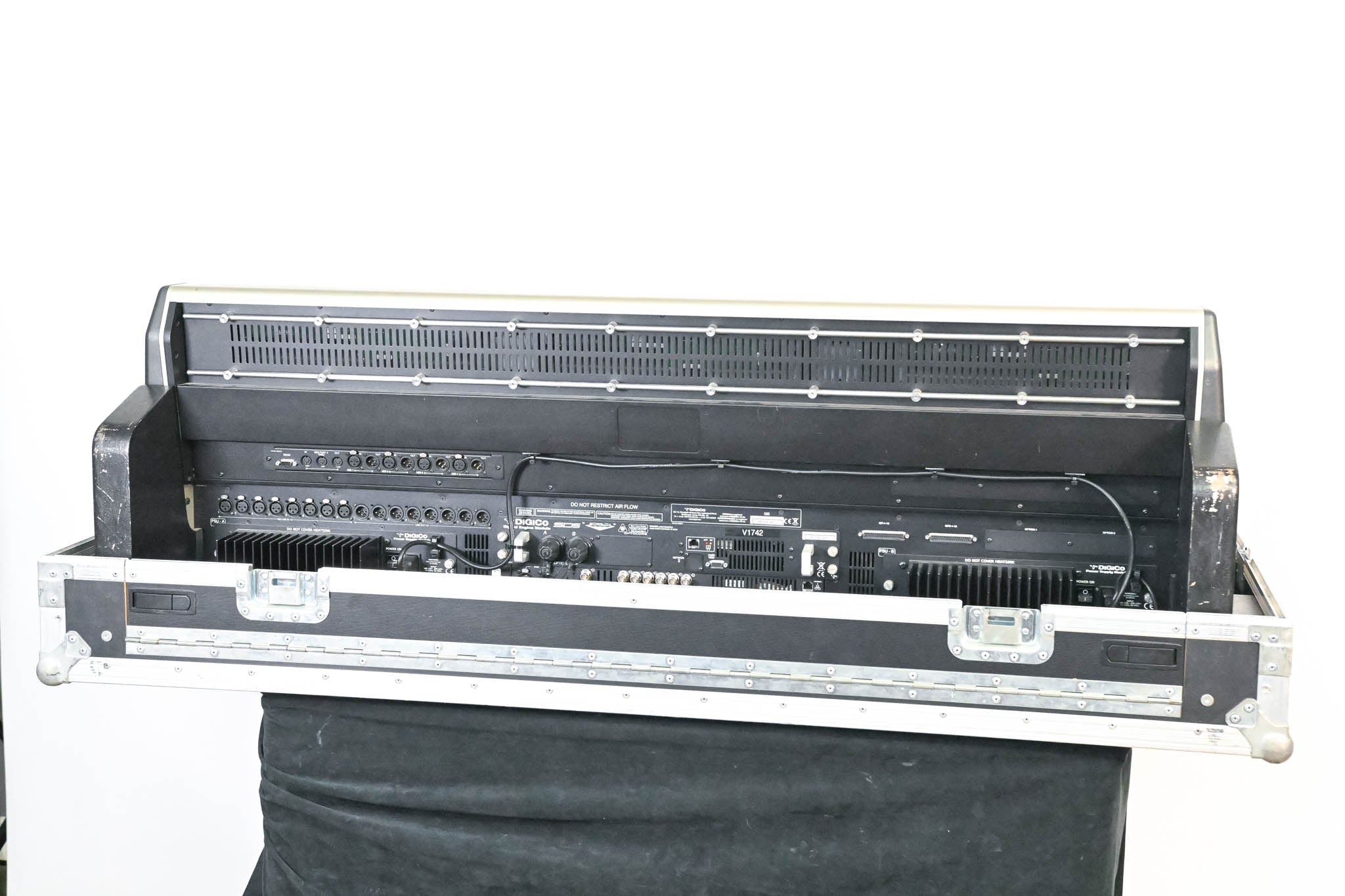 DiGiCo SD5 Digital Mixing Console w/ Waves Card, ST Optical & Road Case