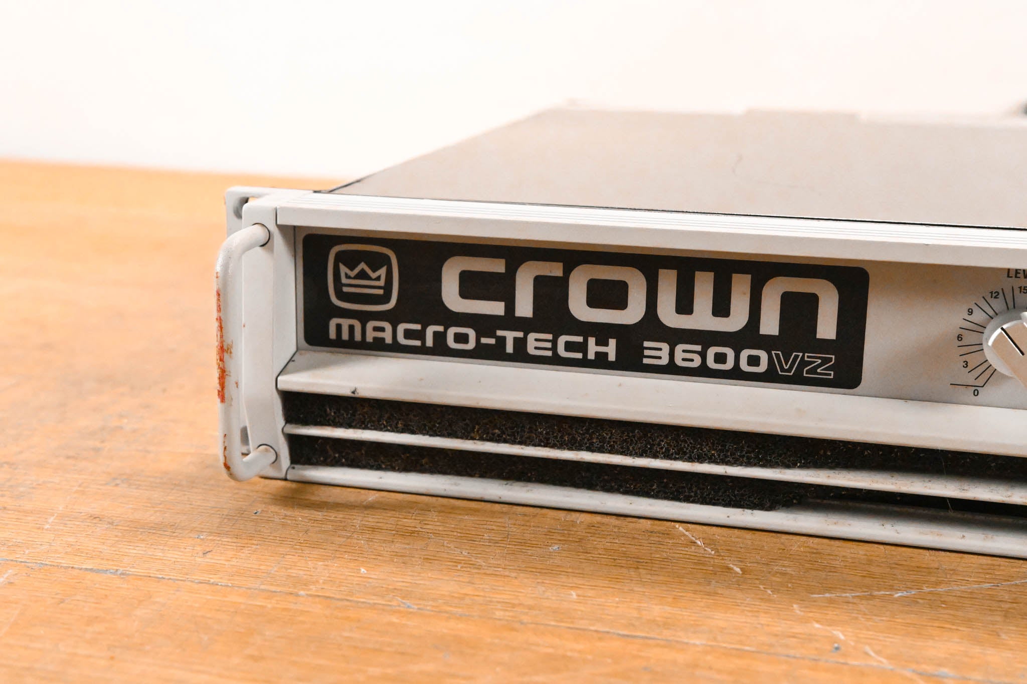 Crown Macro-Tech 3600VZ 2-Channel Power Amplifier