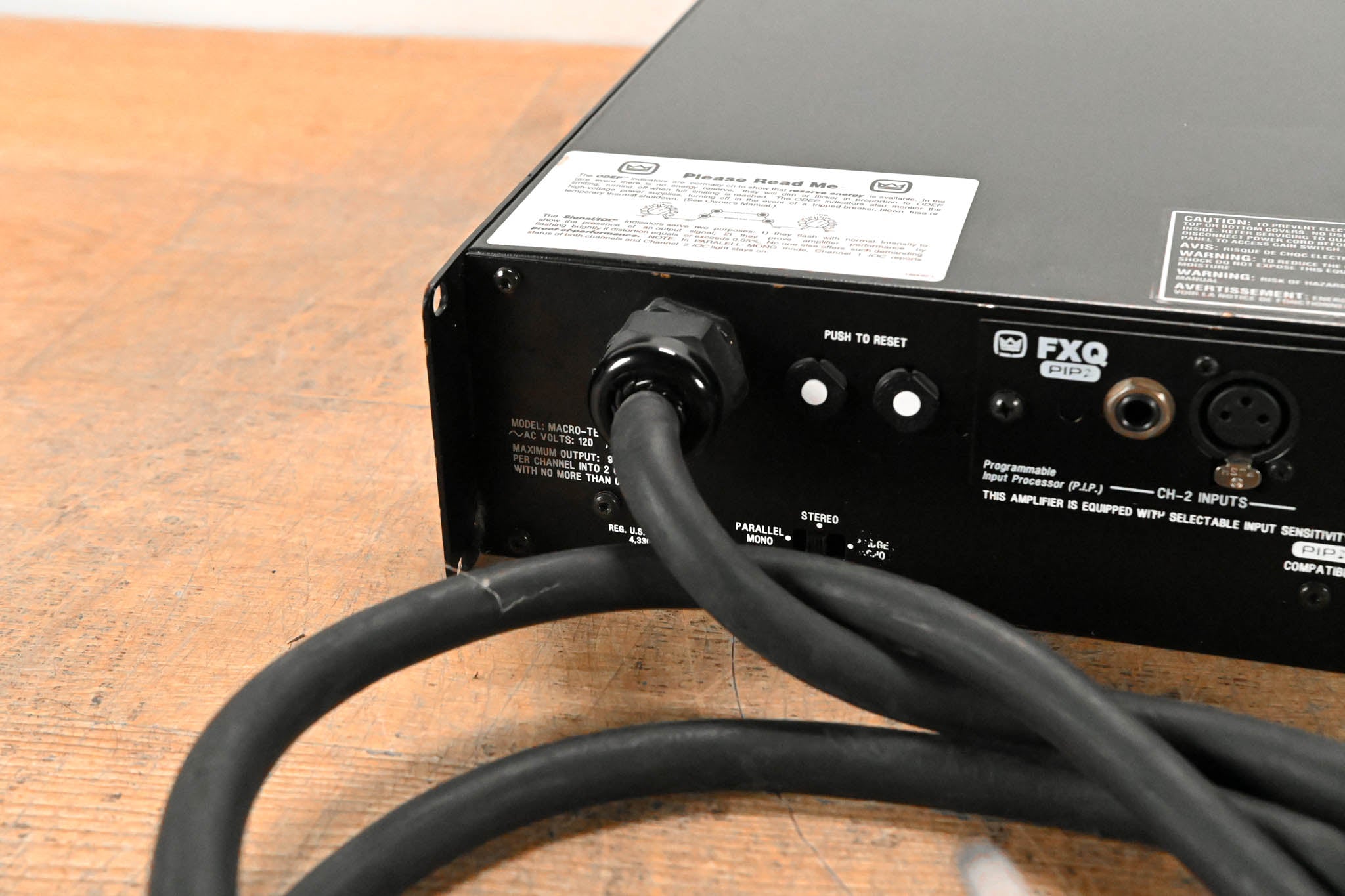 Crown Macro-Tech 2402 2-Channel Power Amplifier