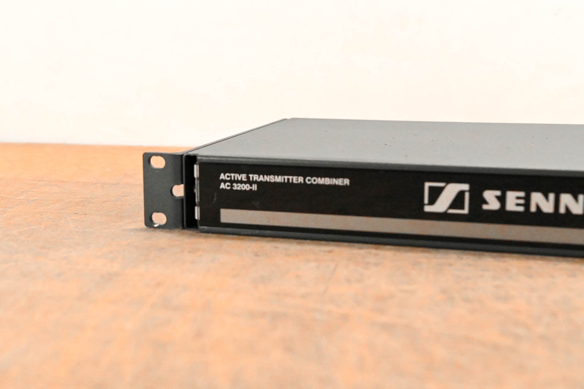 Sennheiser AC 3200-II Active 8-Channel Antenna Combiner NO POWER SUPPLY