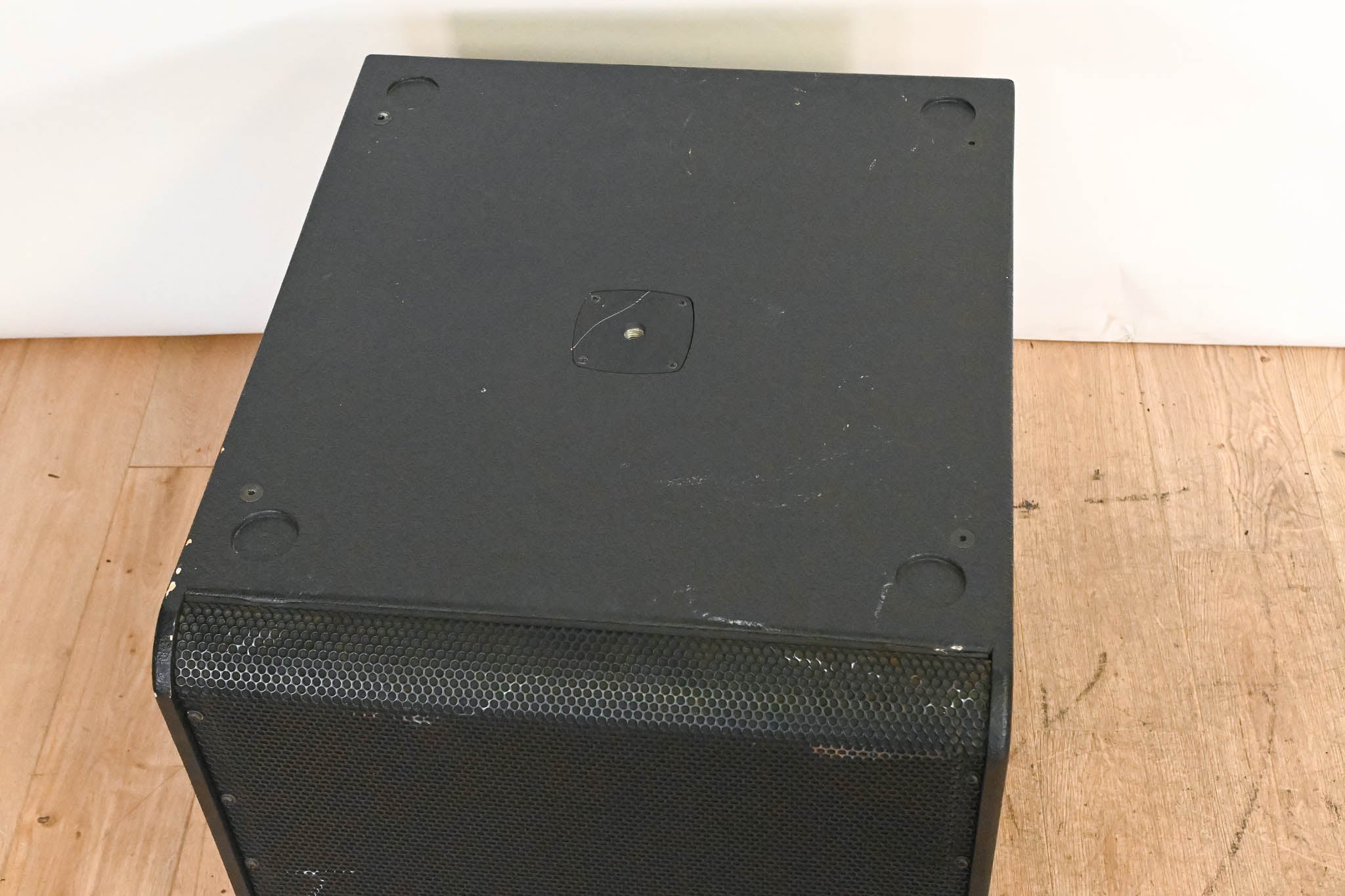 QSC GP118-SW 18" 850W Passive Subwoofer