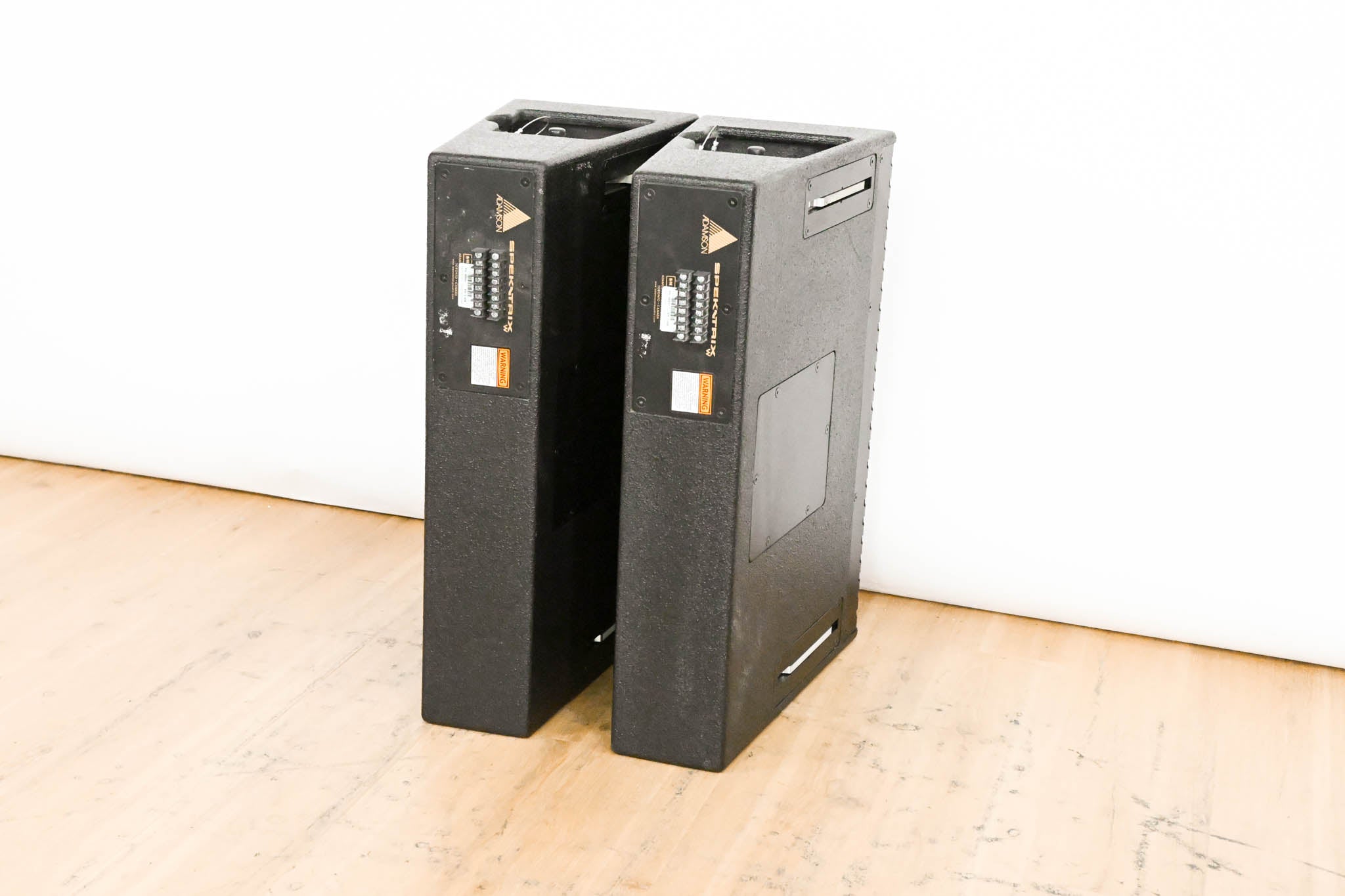 Adamson SpekTrix Wave Wide Angle Vertical Enclosure (PAIR)