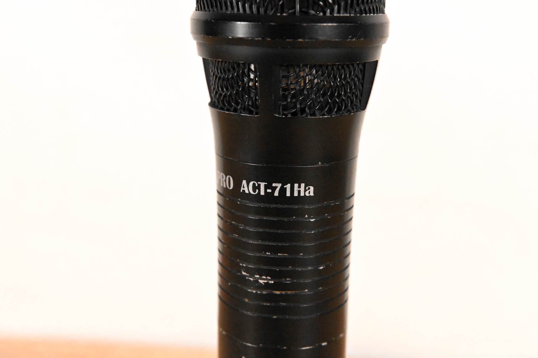 Mipro ACT-71Ha Wireless UHF Handheld Microphone - 5US Band: 554-626 MHz