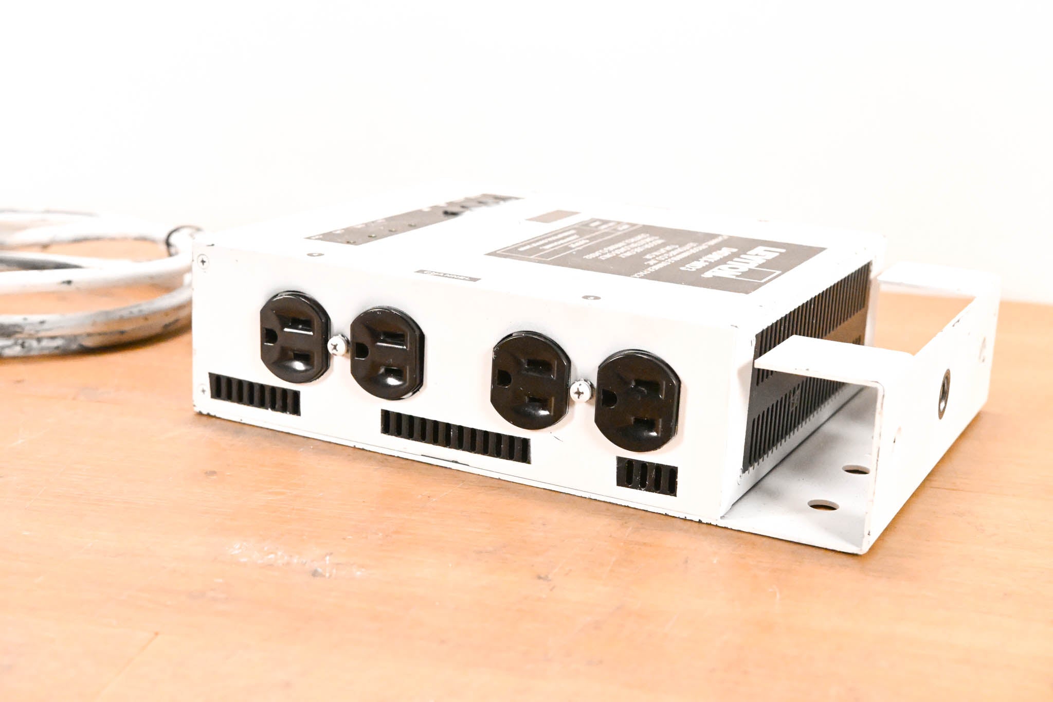 Leviton D4DMX-MD3 4-Channel Programmable Dimmer Pack