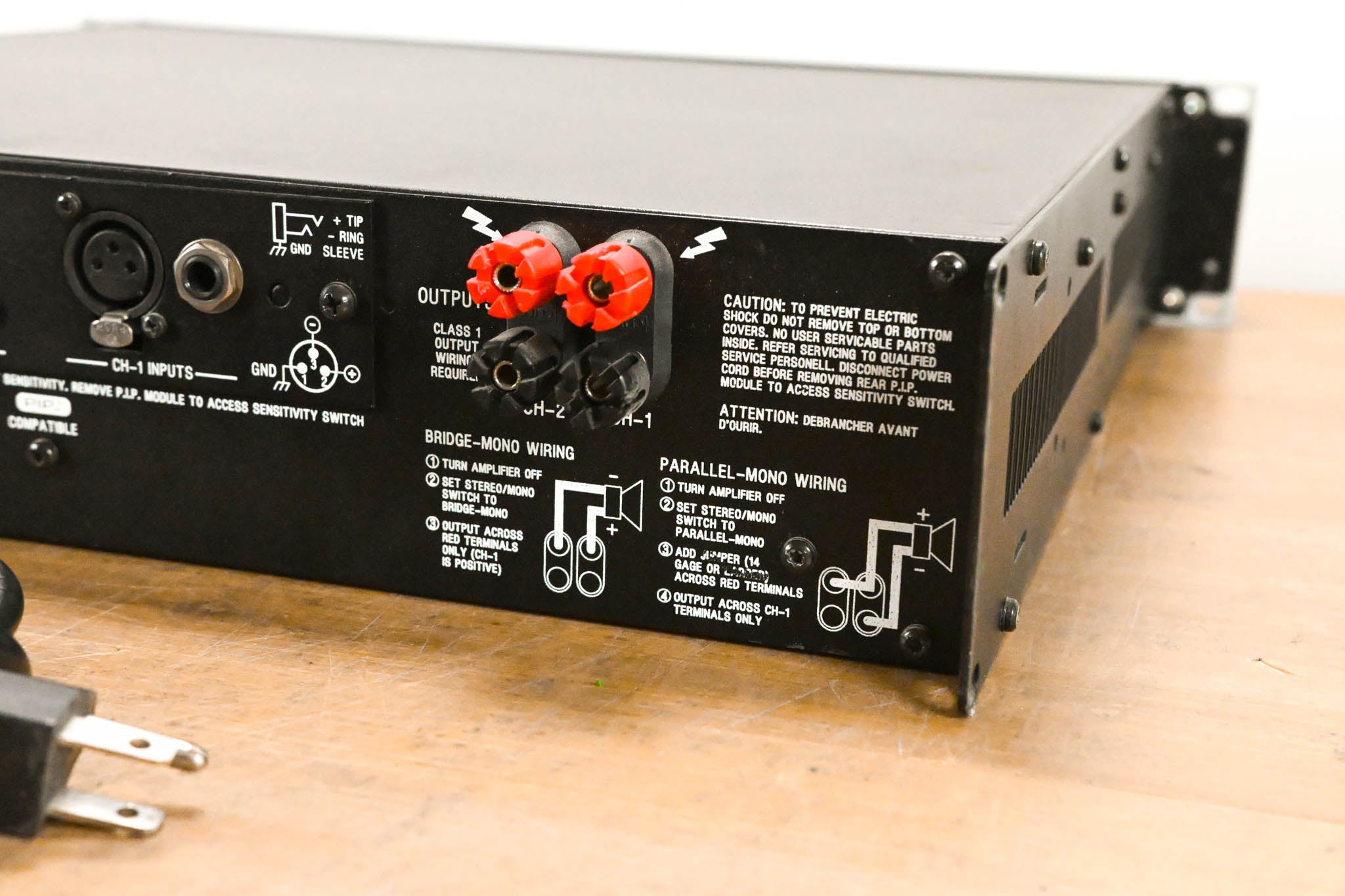 Crown Macro-Tech 1202 2-Channel Power Amplifier