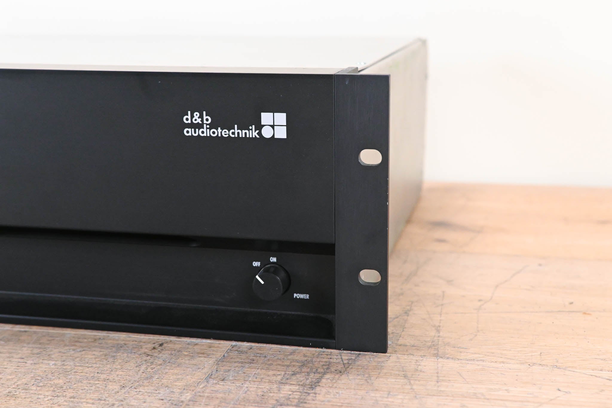 d&b audiotechnik D12 Dual-Channel Power Amplifier