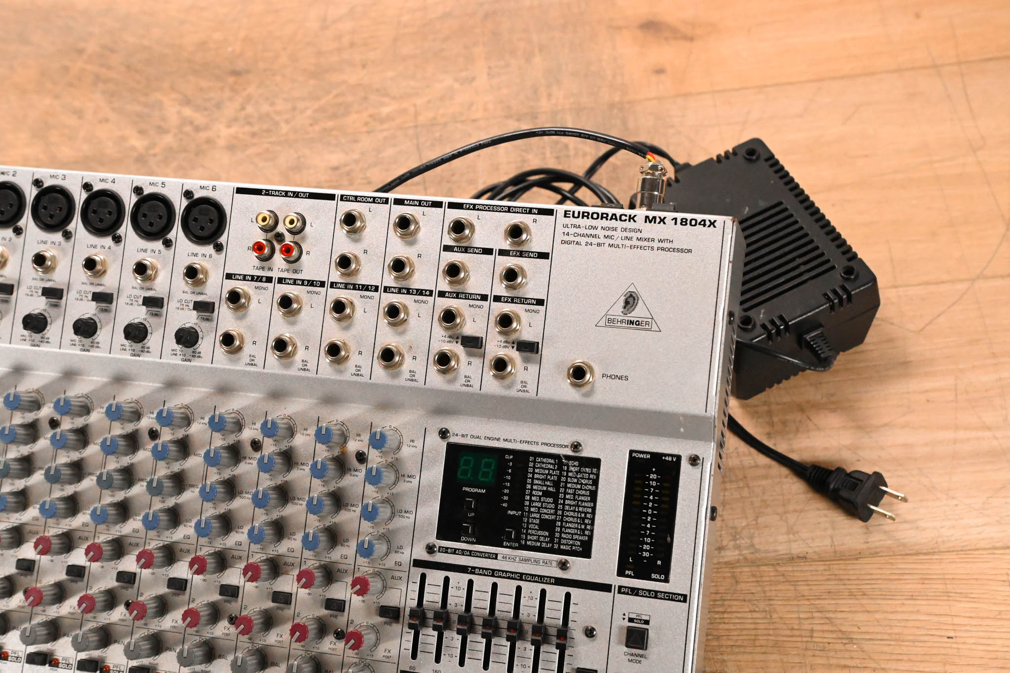 Behringer MX1804X 18-Channel, 4-Bus Mixing Console