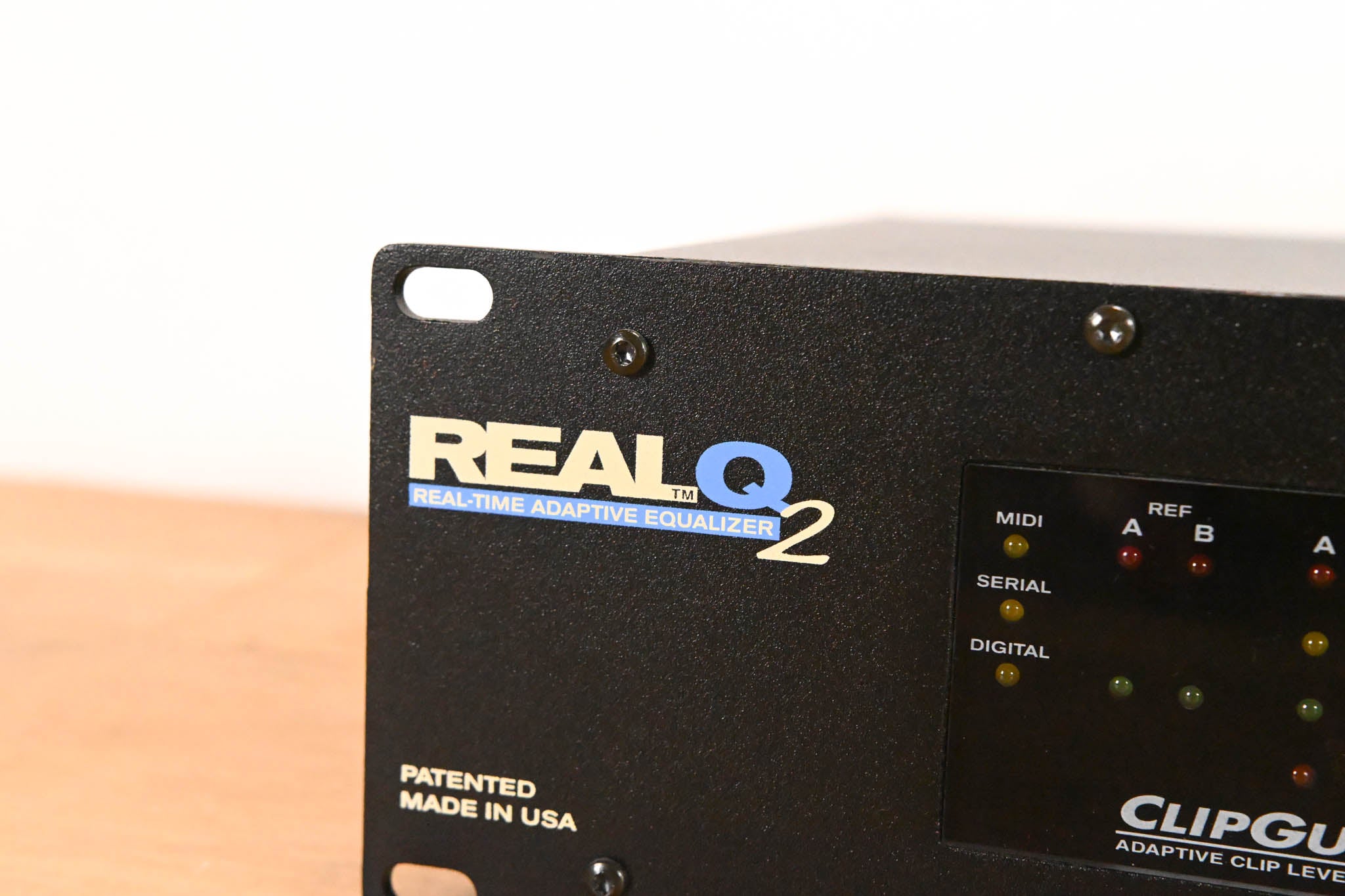 Sabine Real-Q2 Real-Time Adaptive Equalizer