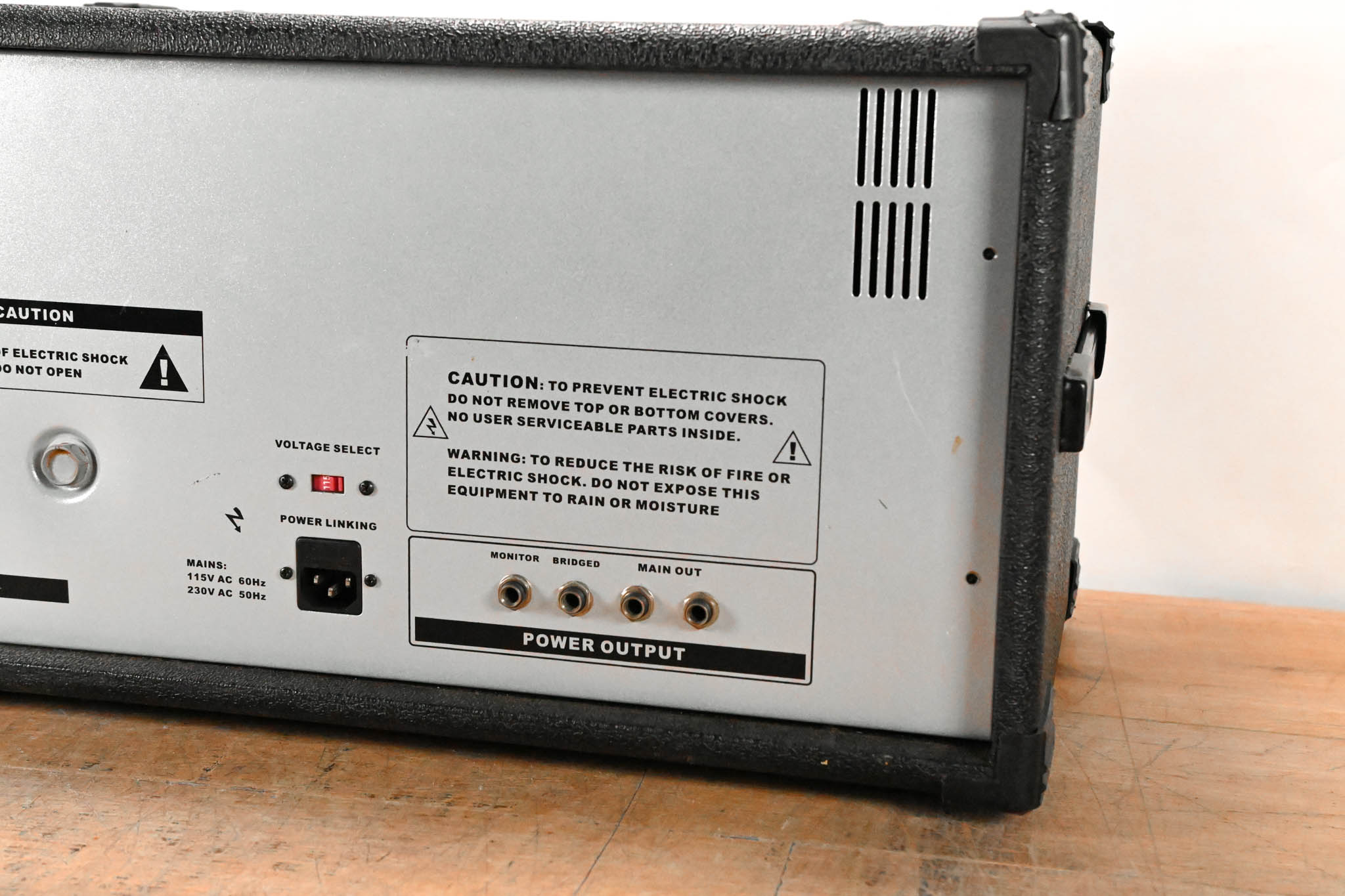 Legion Sound LSA8200 8-Channel Powered Mixer