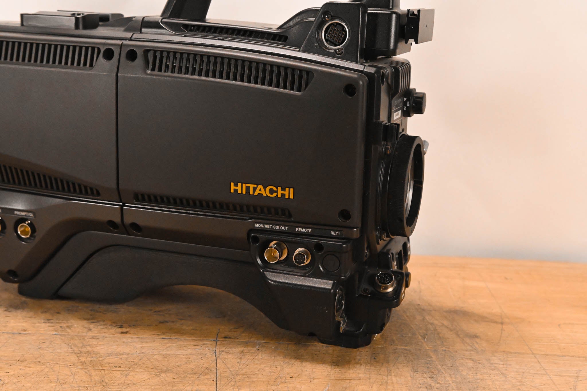 Hitachi Z-HD5000 HDTV Camera with CA-HF1000 Camera Adaptor