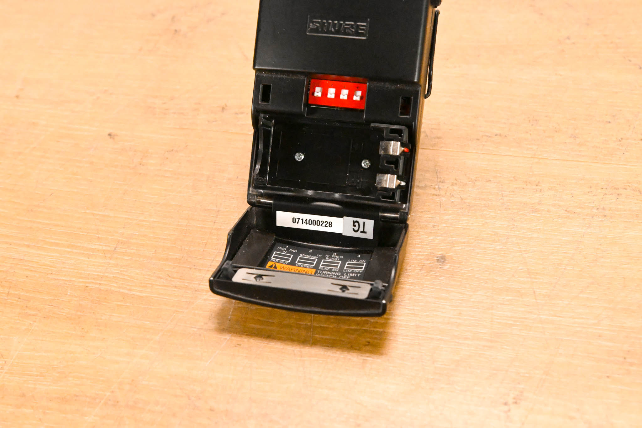 Shure P6HW Wired Bodypack Receiver