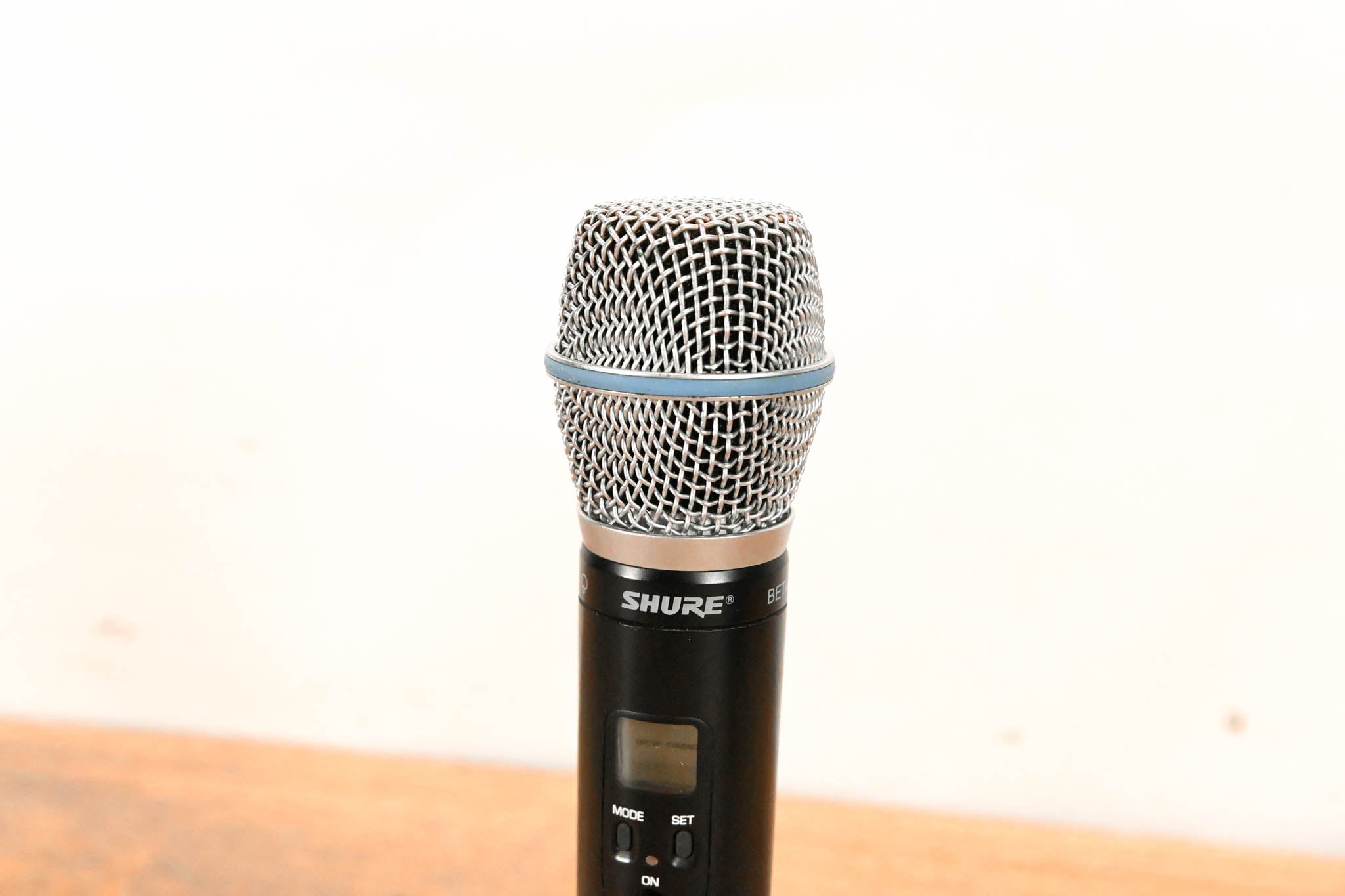Shure ULX2/BETA87A Wireless Handheld Transmitter - J1 Band: 554-590 MHz