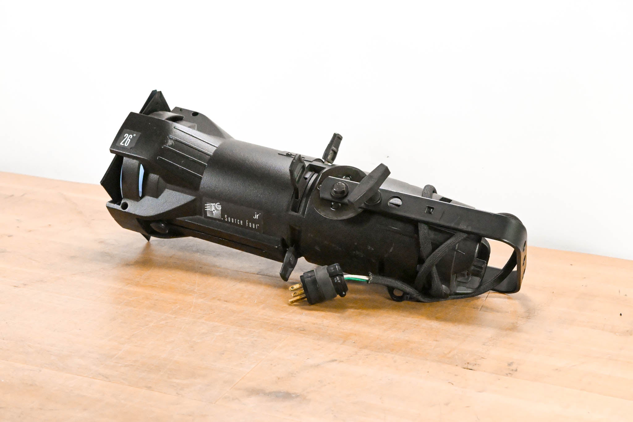 ETC Source Four Jr 26 Degree 575 Ellipsoidal Light