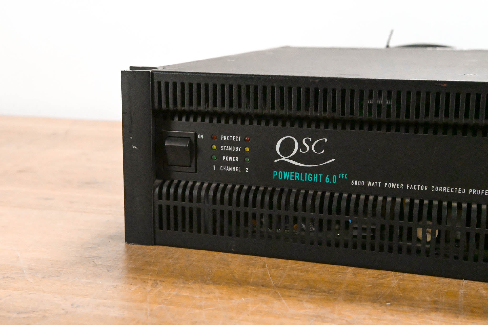 QSC PowerLight 6.0 PFC Power Factor Corrected 2-Channel Power Amplifier