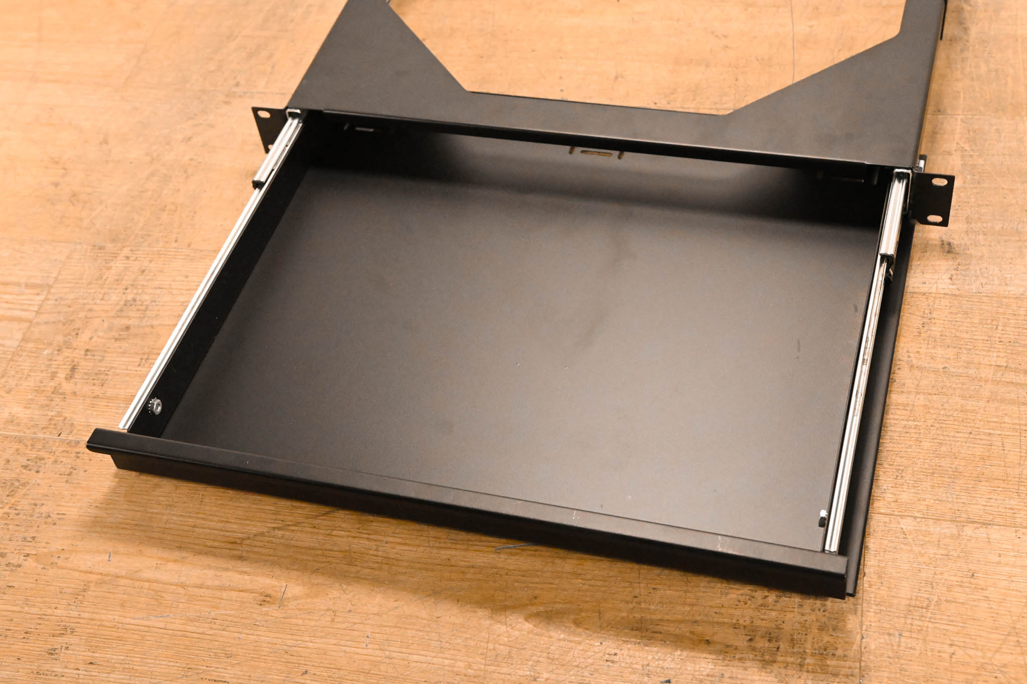 Gator Rackworks GRW-SHELF1SLD 1U Sliding Shelf, 13.8″ Deep