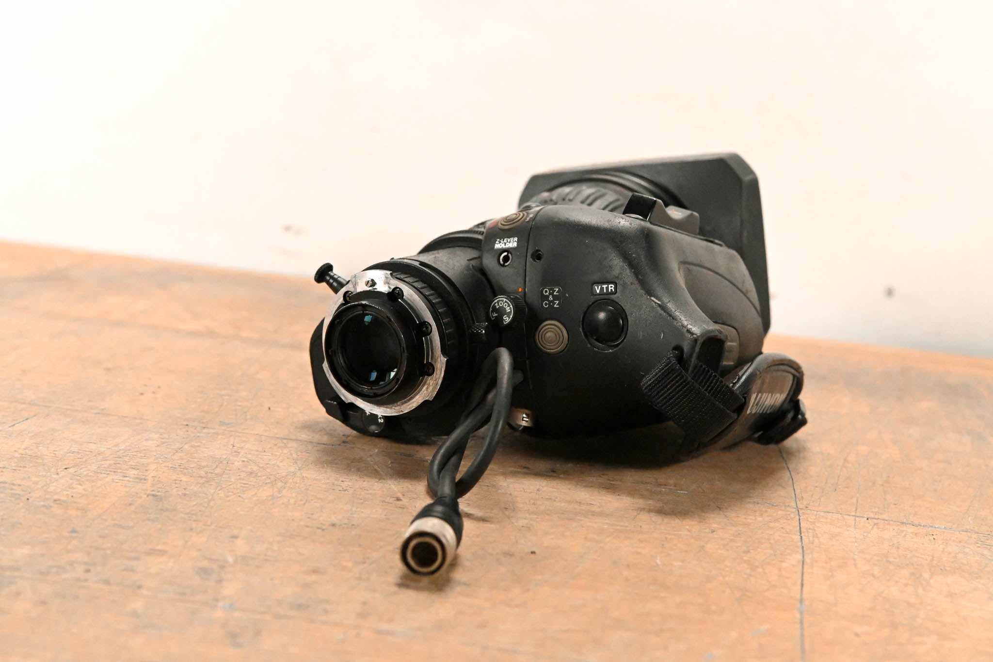 Fujinon A18x7.6BERM-M48 B4 Mount (2/3") TV Zoom Lens