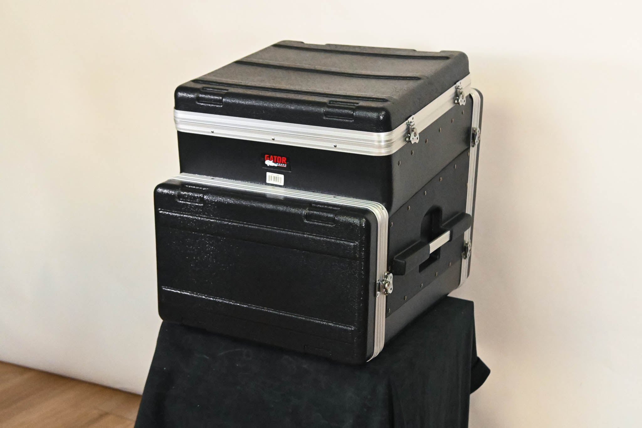 Gator Cases GRC-10X6 10U Top / 6U Front Console Audio Rack