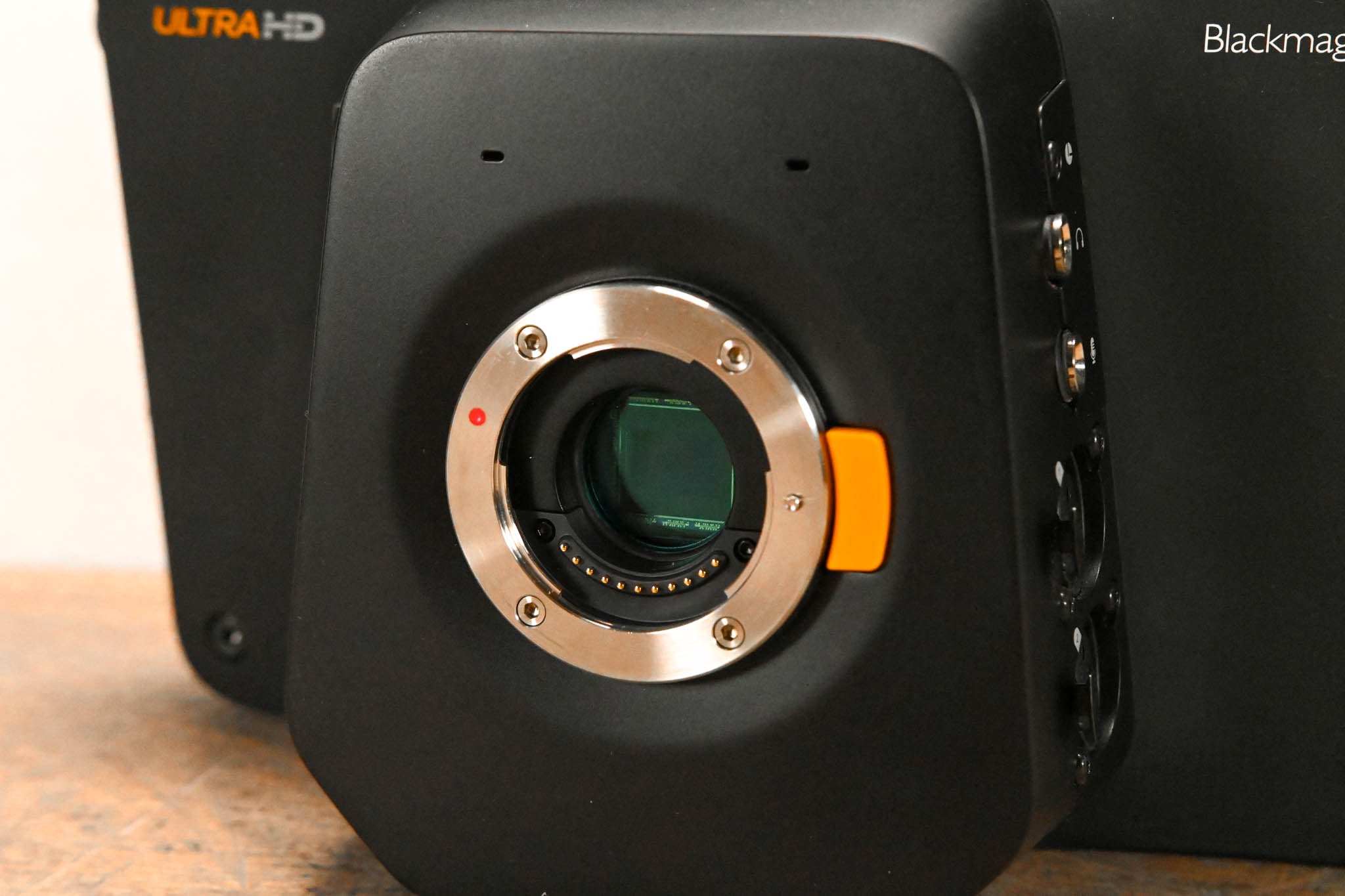 Blackmagic Design Studio Camera 4K 2