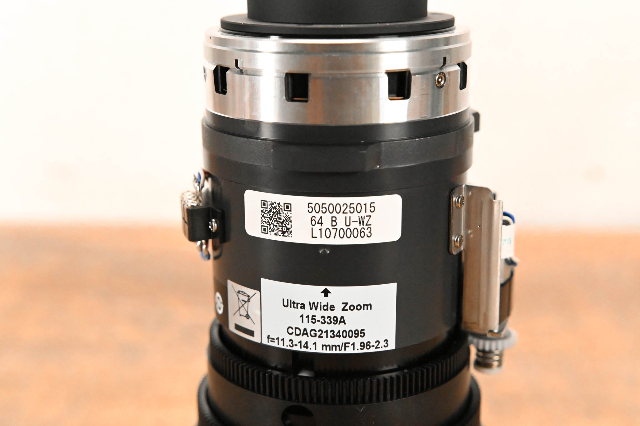 Digital Projection E-Vision Ultra Wide Lens 115-339A 0.75-0.93:1 (WUXGA)