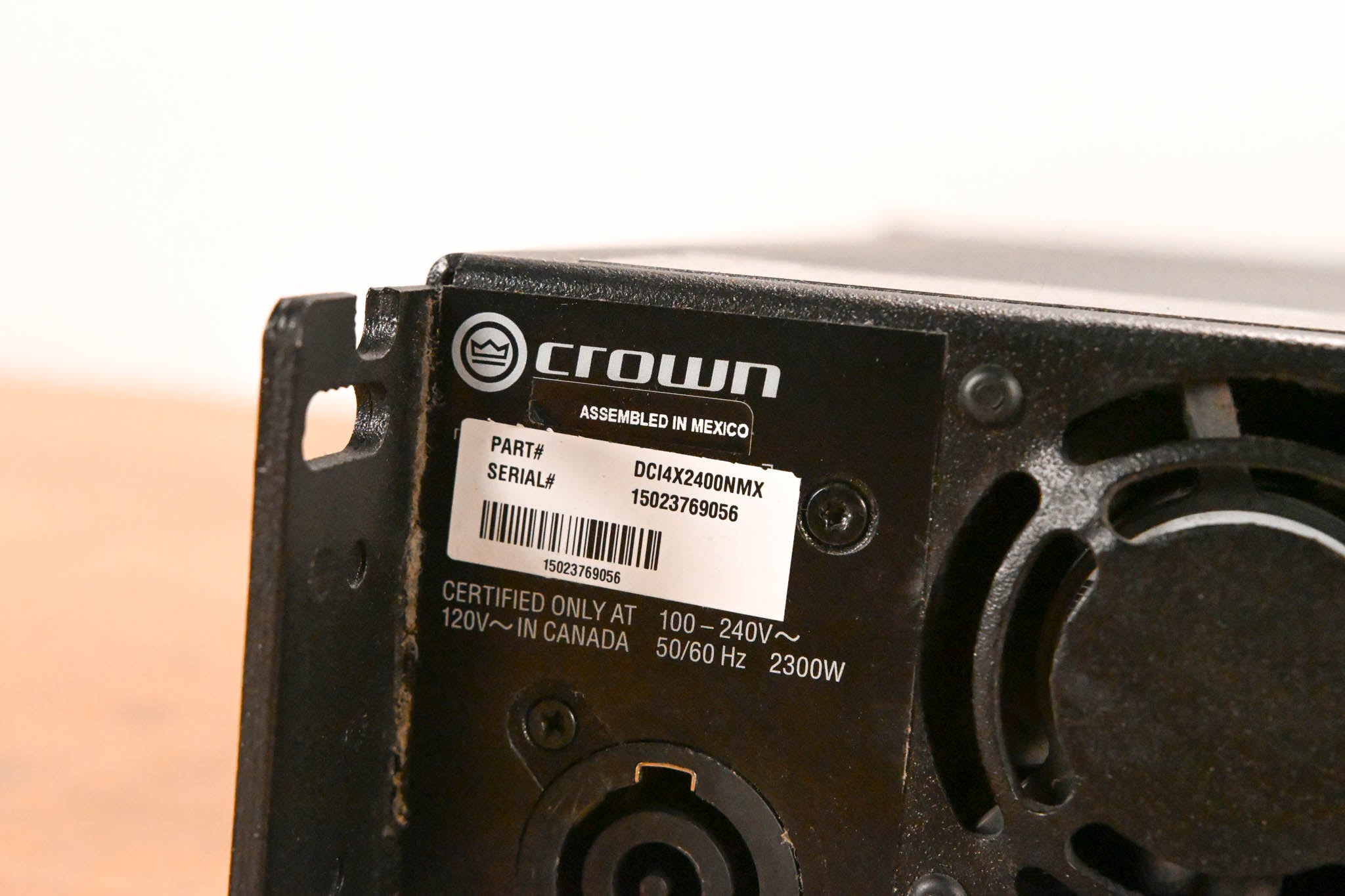 Crown DCi 4|2400N Four-Channel, 2400W @ 4Ω Power Amplifier with BLU link
