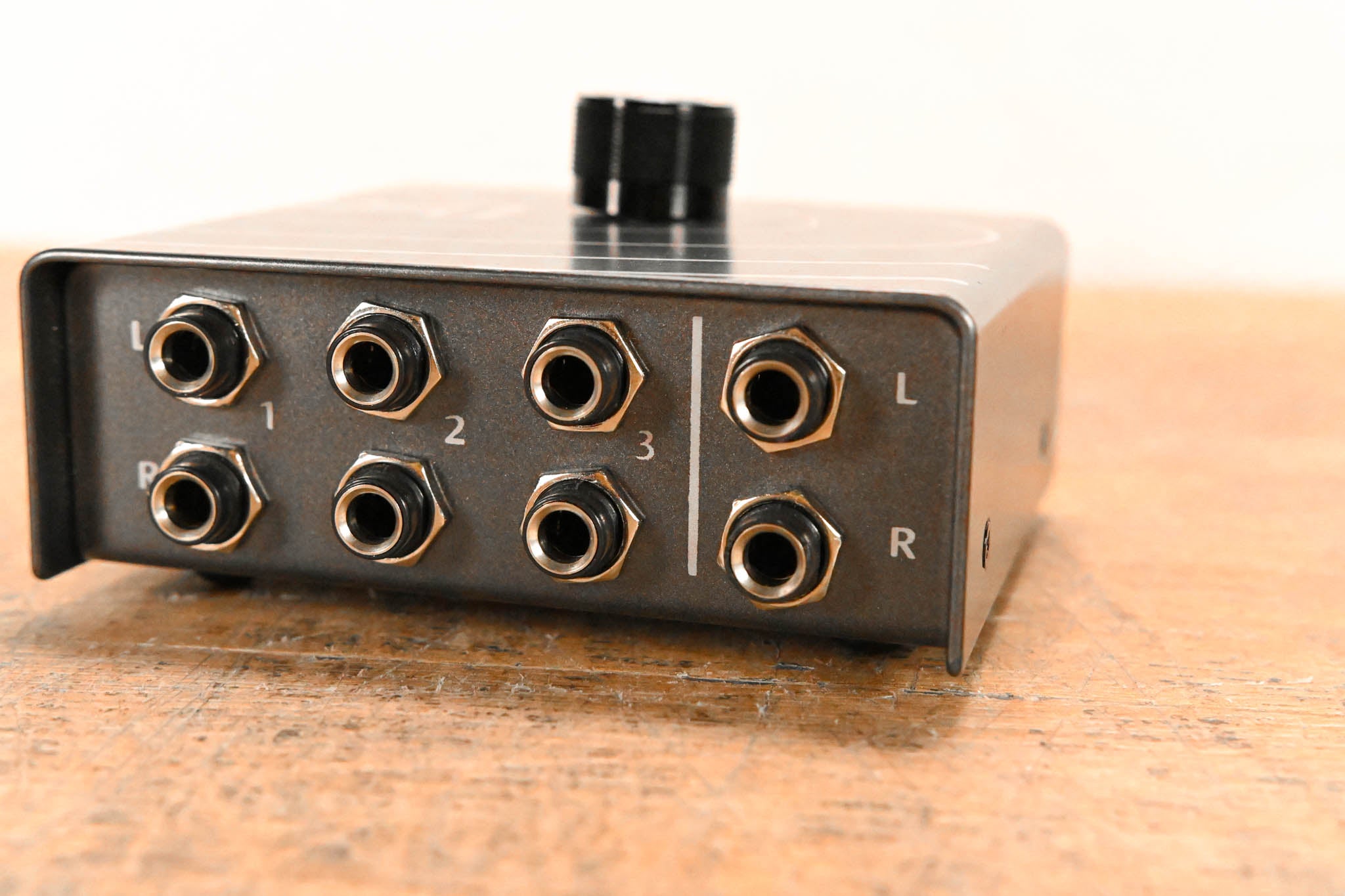 Hosa Technology SLW-333 Audio Switcher