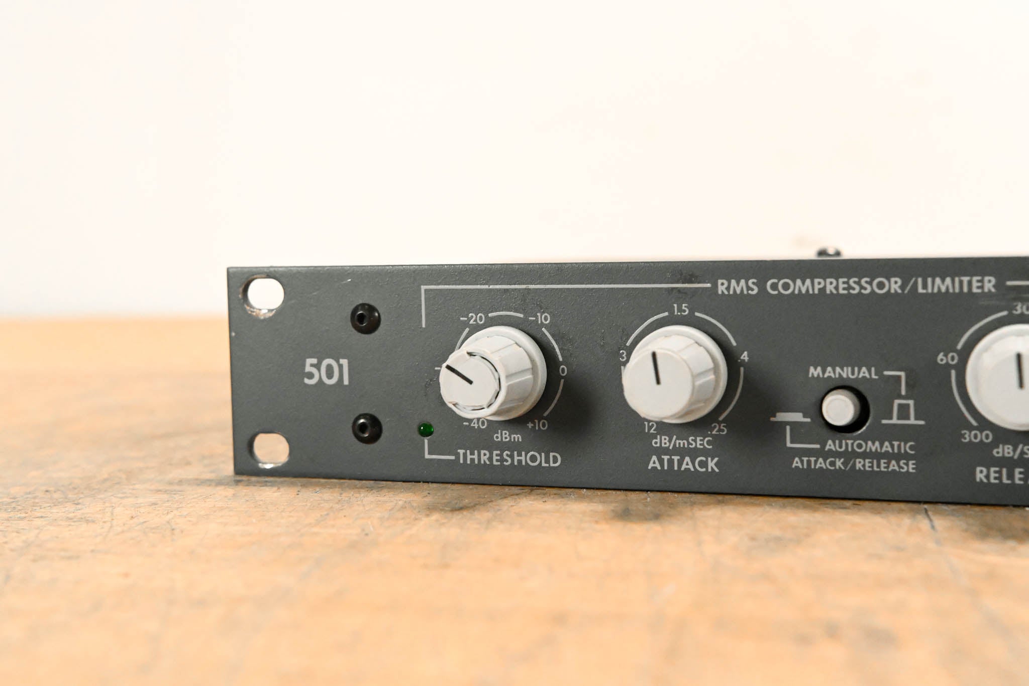 Symetrix 501 Peak-RMS Compressor/Limiter
