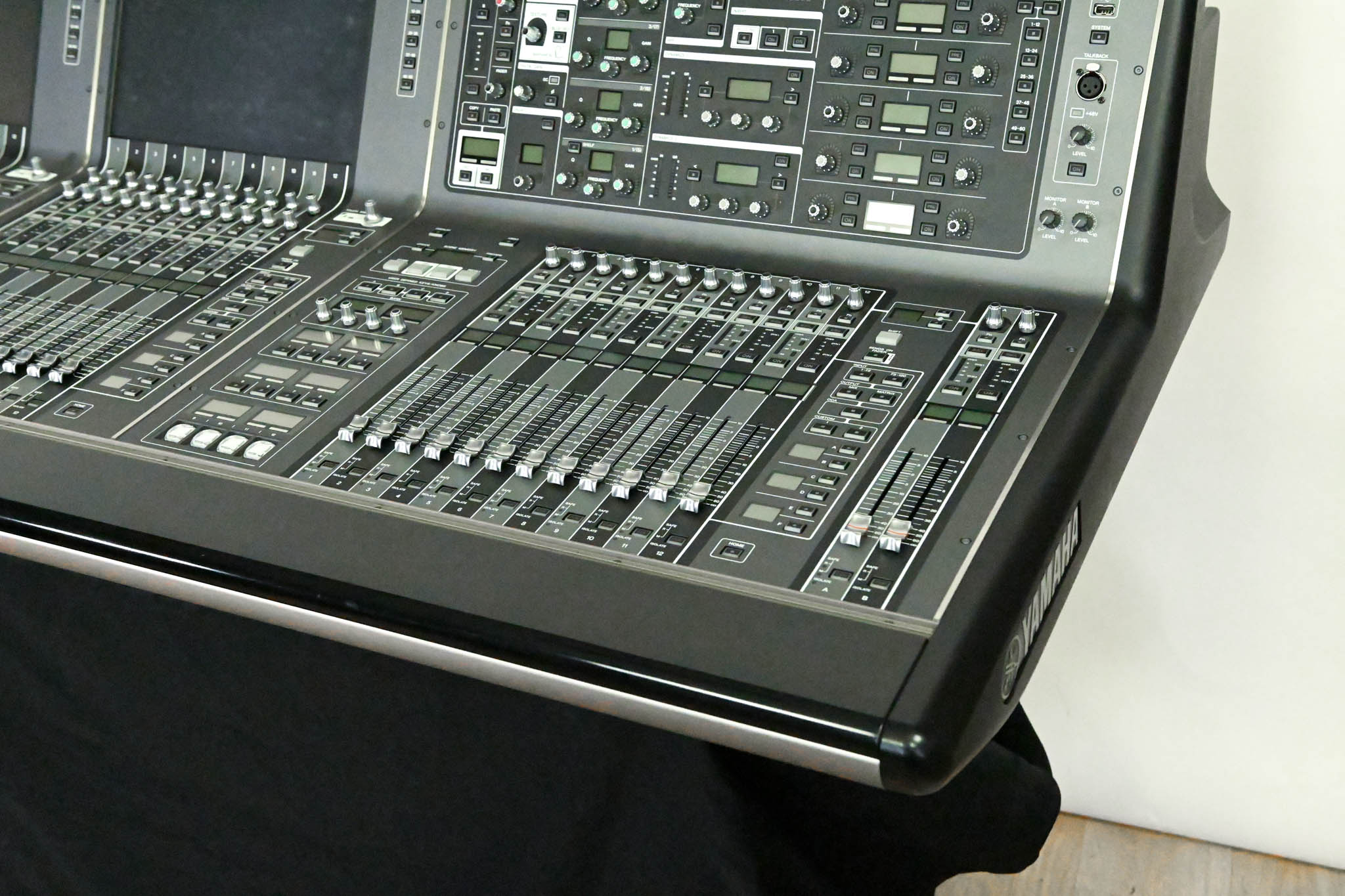 Yamaha Rivage PM7 120-Channel Digital Mixing Console CG01TY4