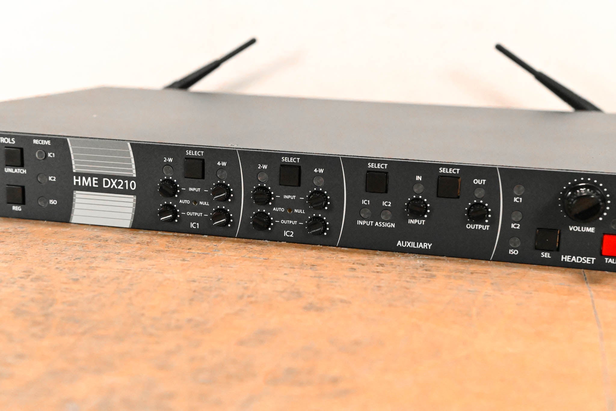 Clear-Com HME DX210 Digital Wireless Intercom System