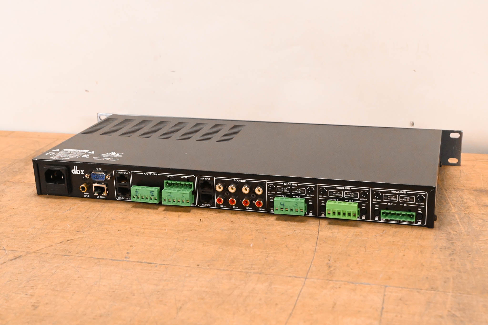 dbx ZonePRO 1260M Digital Zone Processor