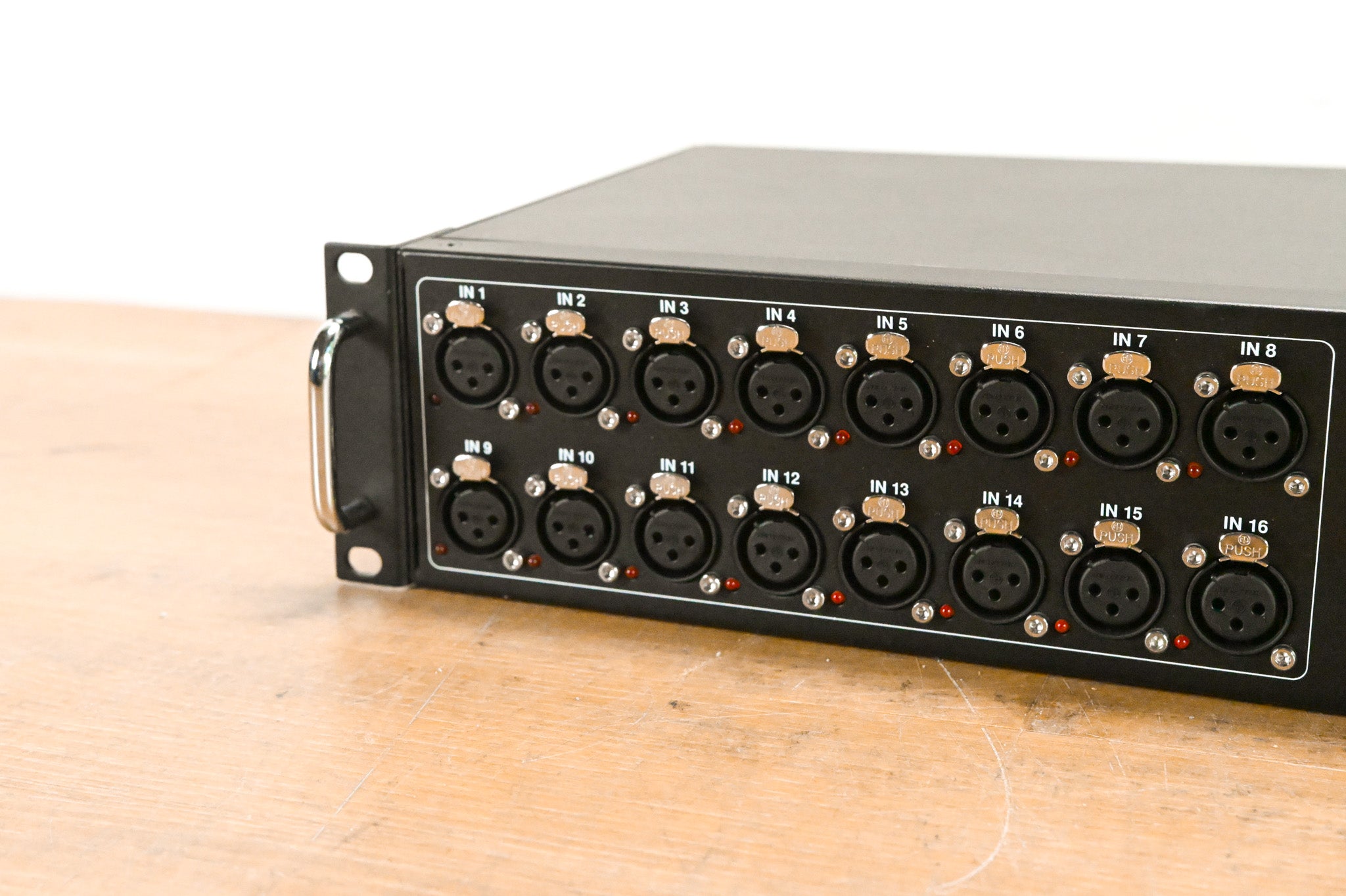 Midas DL16 16-Input, 8-Output Stage Box