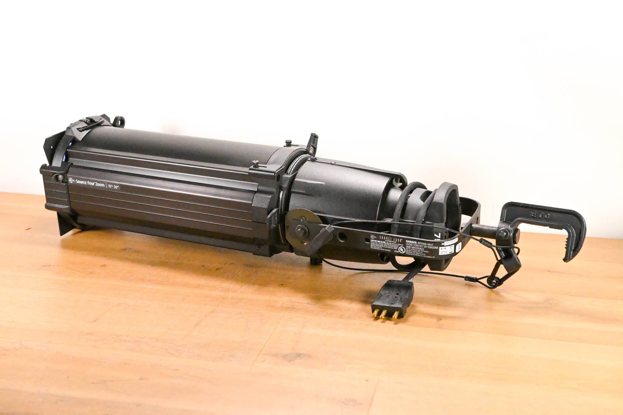 ETC Source Four Zoom 15-30 Degree 750 Ellipsoidal Light