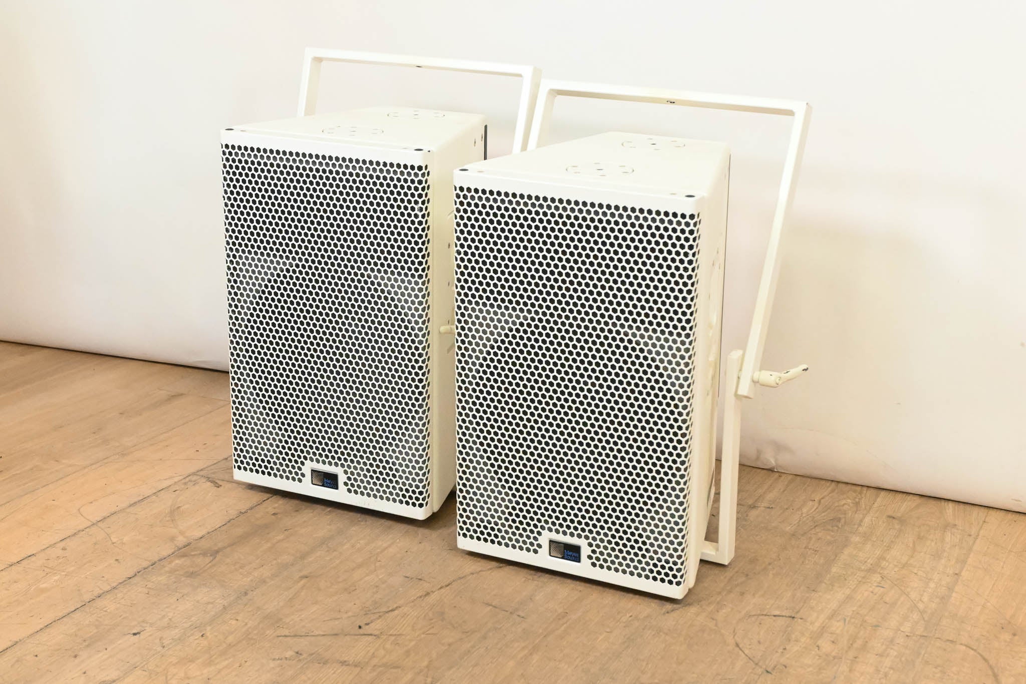 Meyer Sound UPA-1P Compact Wide Coverage Loudspeaker - WHITE (PAIR)