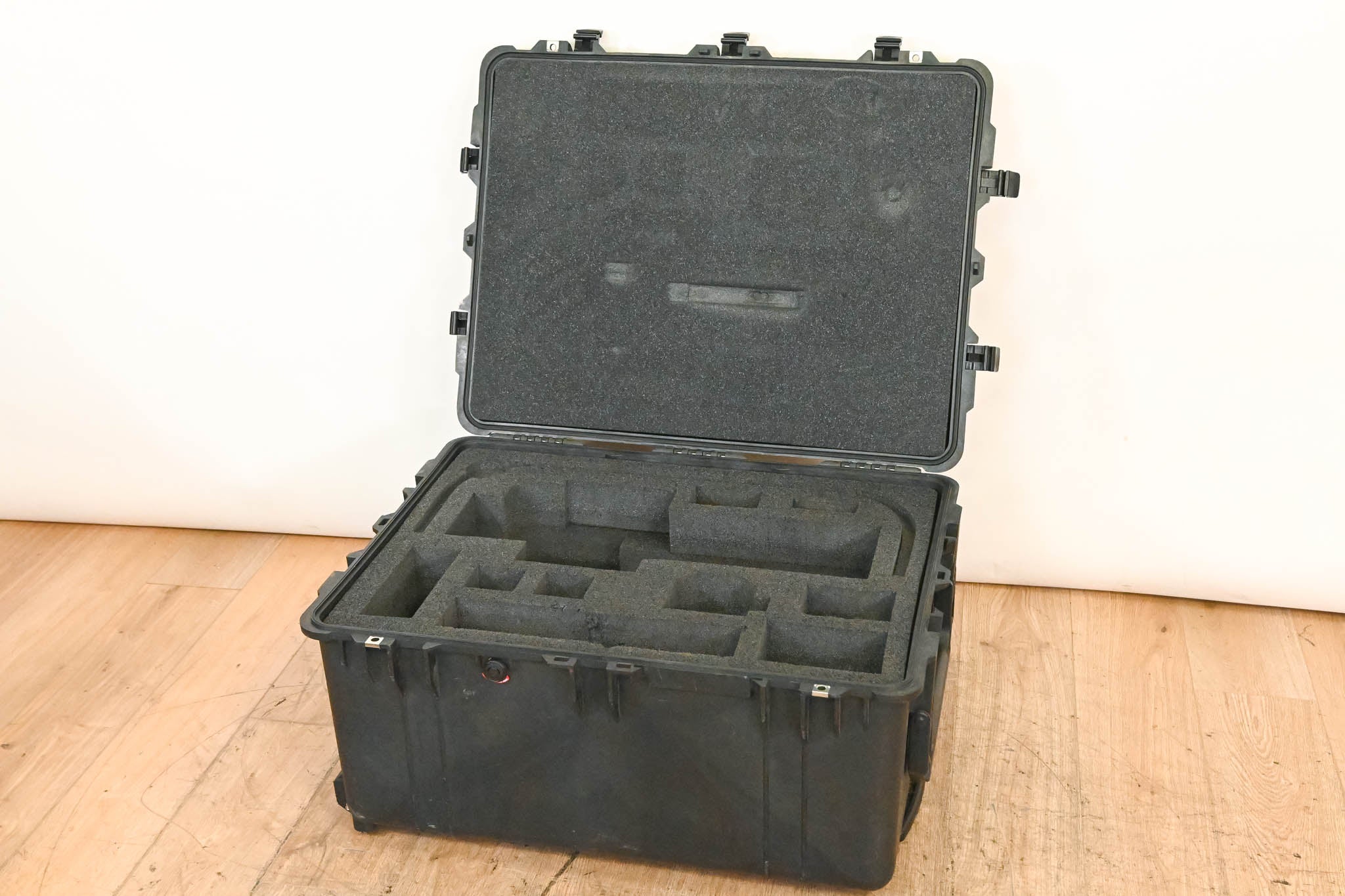Pelican 1630 Protector Transport Case with Foam