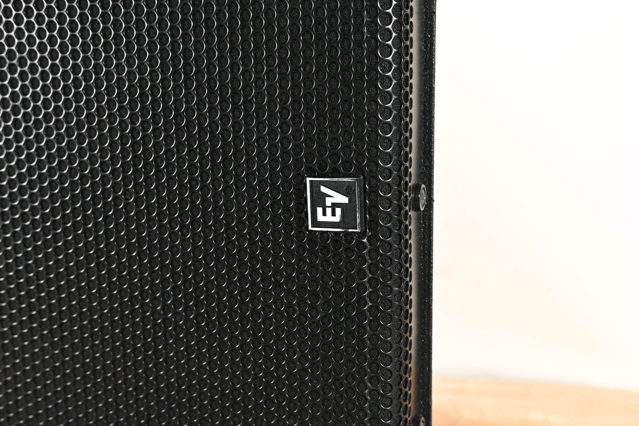 Electro-Voice (EV) Xi-1082 X-Array Install 8" 2-Way Loudspeaker (PAIR)