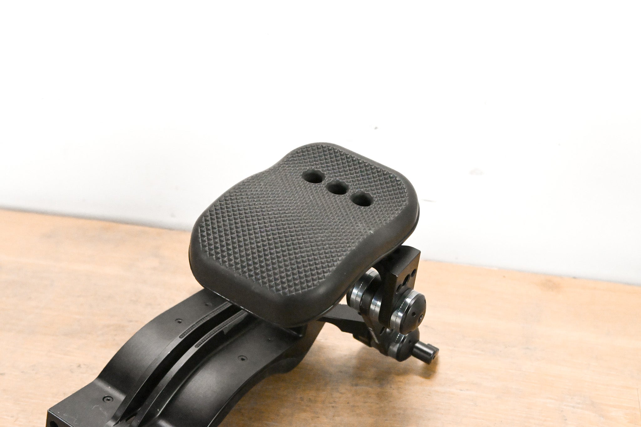 RED Digital Cinema DSMC Shoulder Pad Rig w/ Straight Dogbone A & Aux Pad