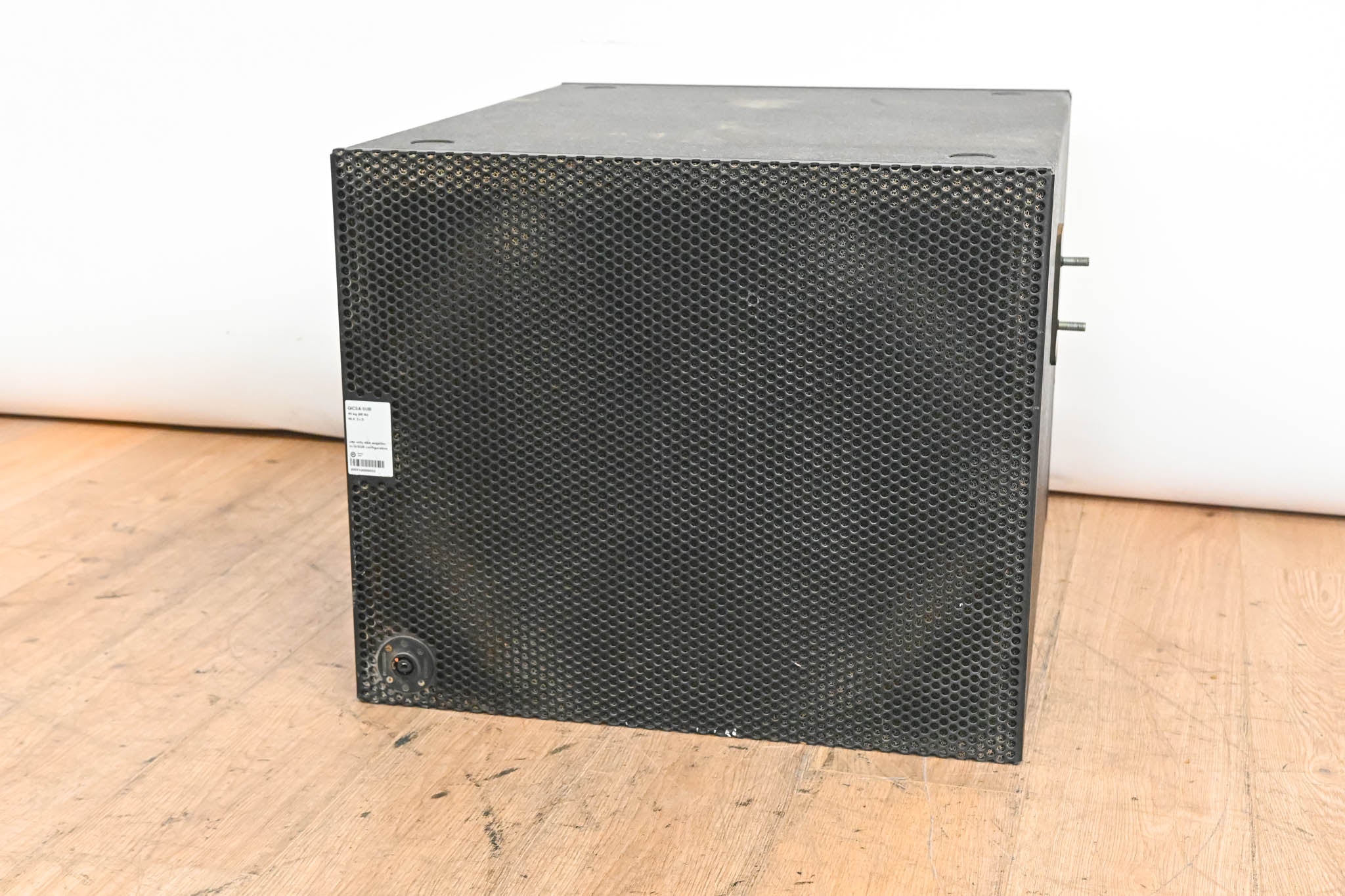 d&b audiotechnik QiCSA-SUB Passive 18" Cardioid Subwoofer Array Module