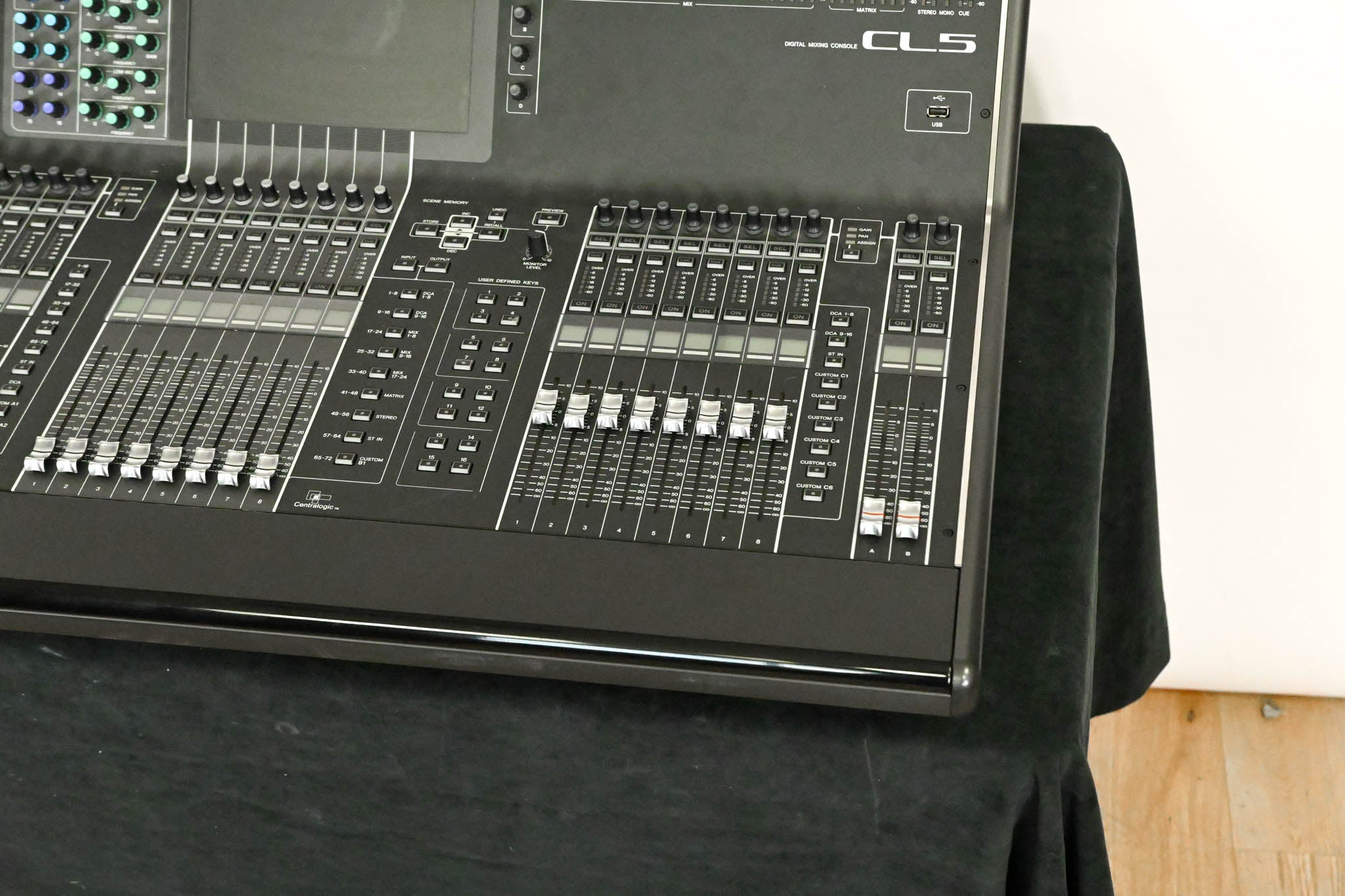 Yamaha CL5 72-Channel Digital Mixing Console