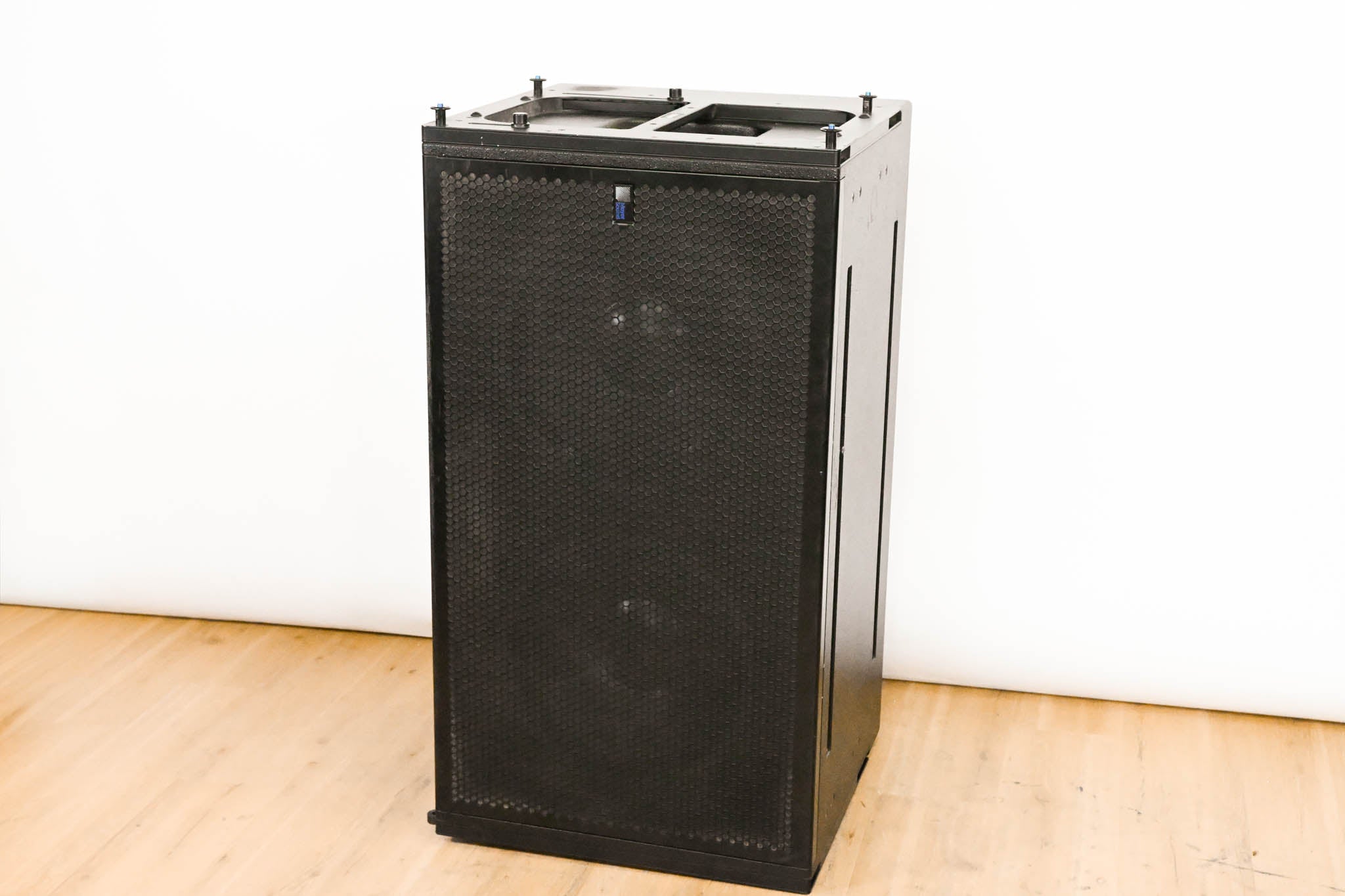 Meyer Sound 600-HP Compact High-Power Subwoofer