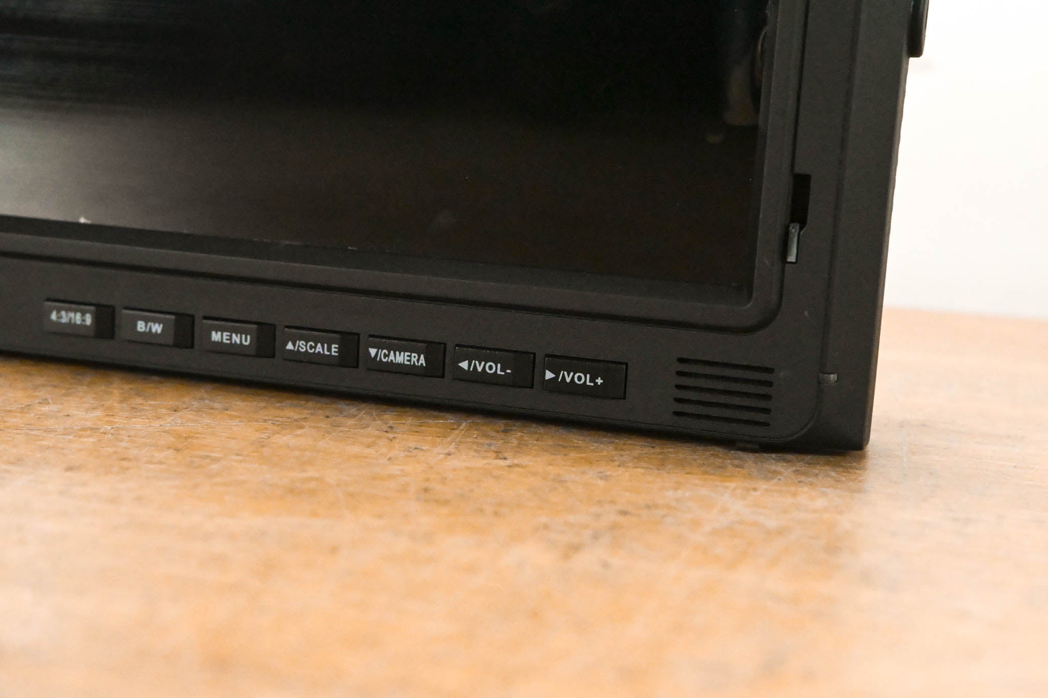 VariZoom VZ-M7 7" HDMI LCD Monitor (NO POWER SUPPLY)