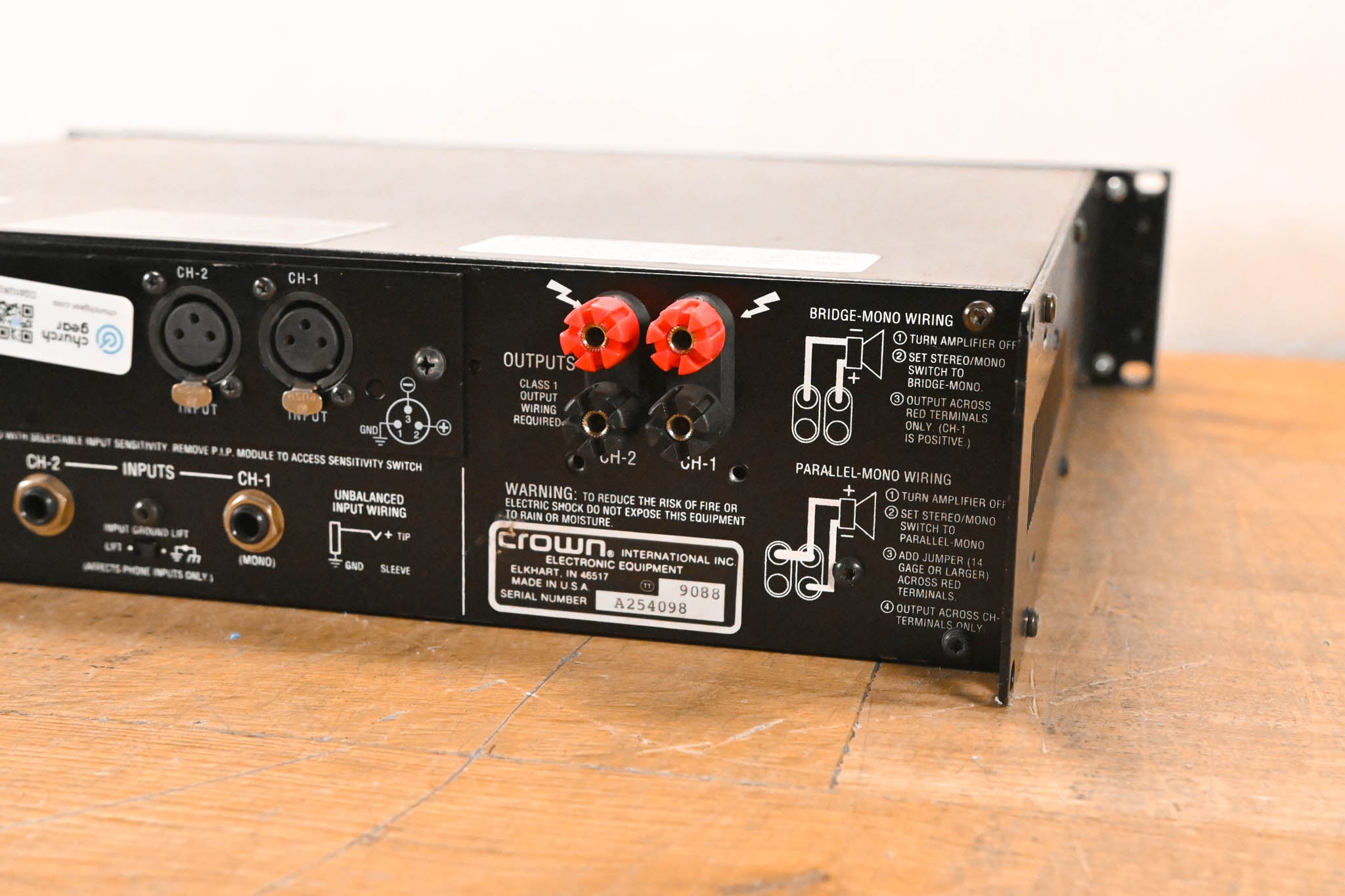 Crown Macro-Tech 2400 2-Channel Power Amplifier