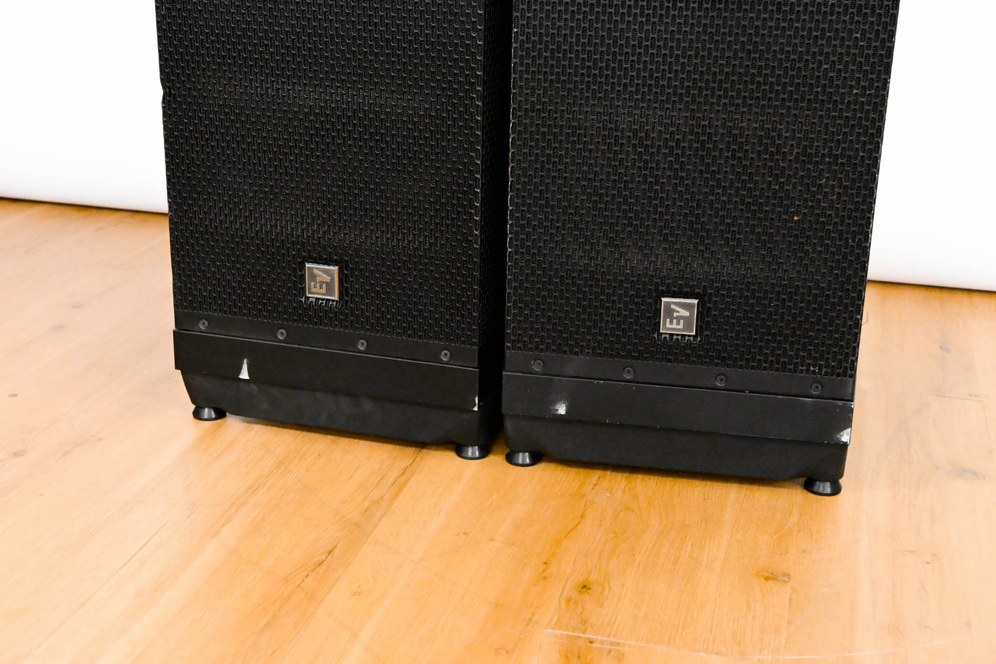 Electro-Voice (EV) X2-212/90 12" Vertical Line Array Loudspeaker (PAIR)