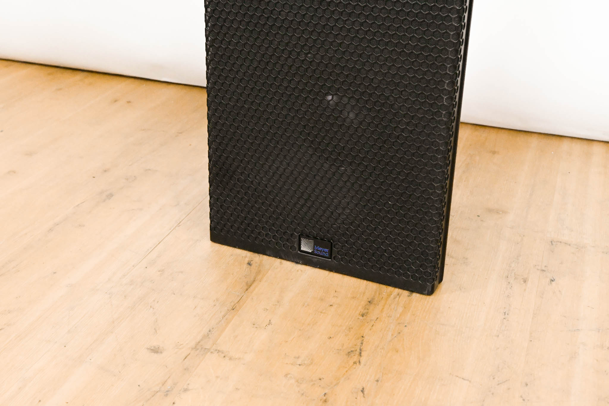 Meyer Sound UPA-2P Compact Narrow Coverage Loudspeaker
