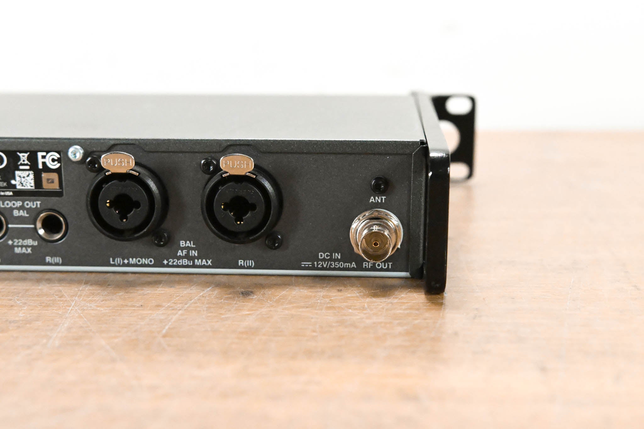 Sennheiser ew 300 IEM G3 Wireless In-Ear Monitoring System - 516-558 MHz
