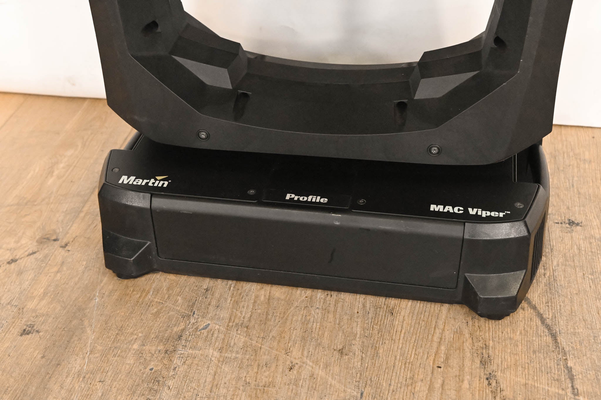 Martin MAC Viper Profile High Output Discharge-Based Moving Light