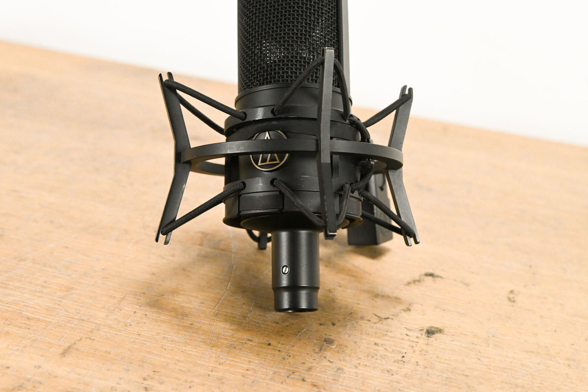 Audio-Technica AT4033 Cardioid Condenser Mic w/ AT8441 Shock Mount