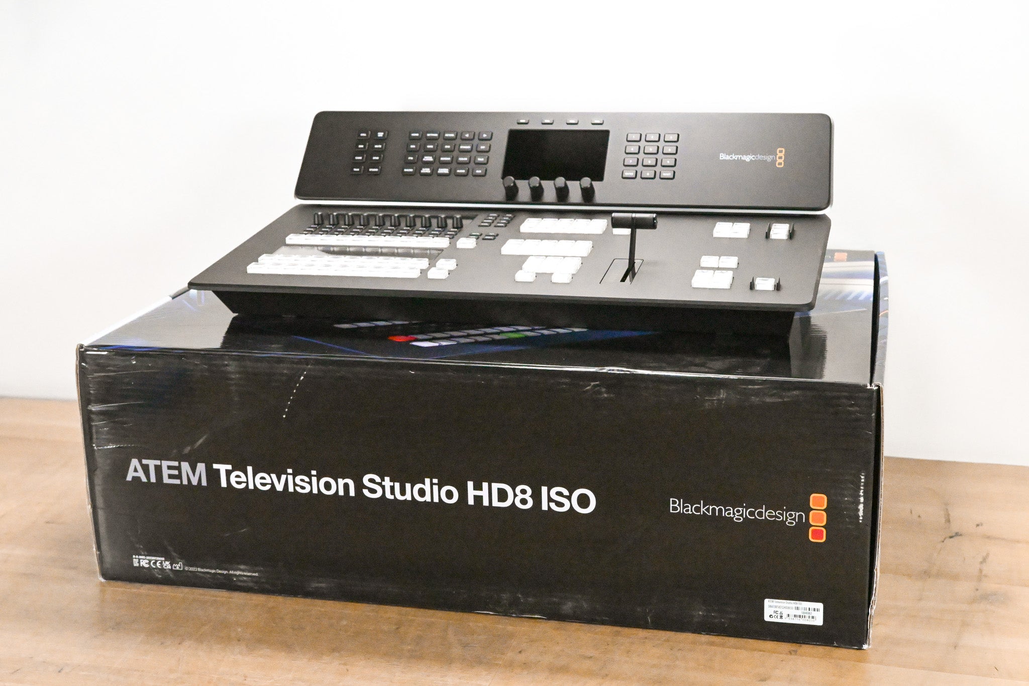 Blackmagic Design ATEM Television Studio HD8 ISO Production Switcher