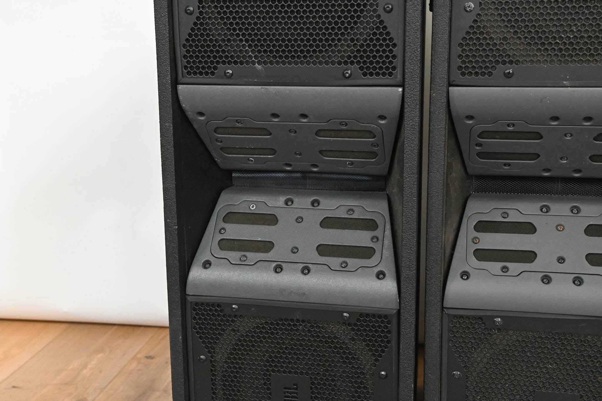 JBL VT4887 Compact Bi-Amplified 3-Way Line Array Element (PAIR)