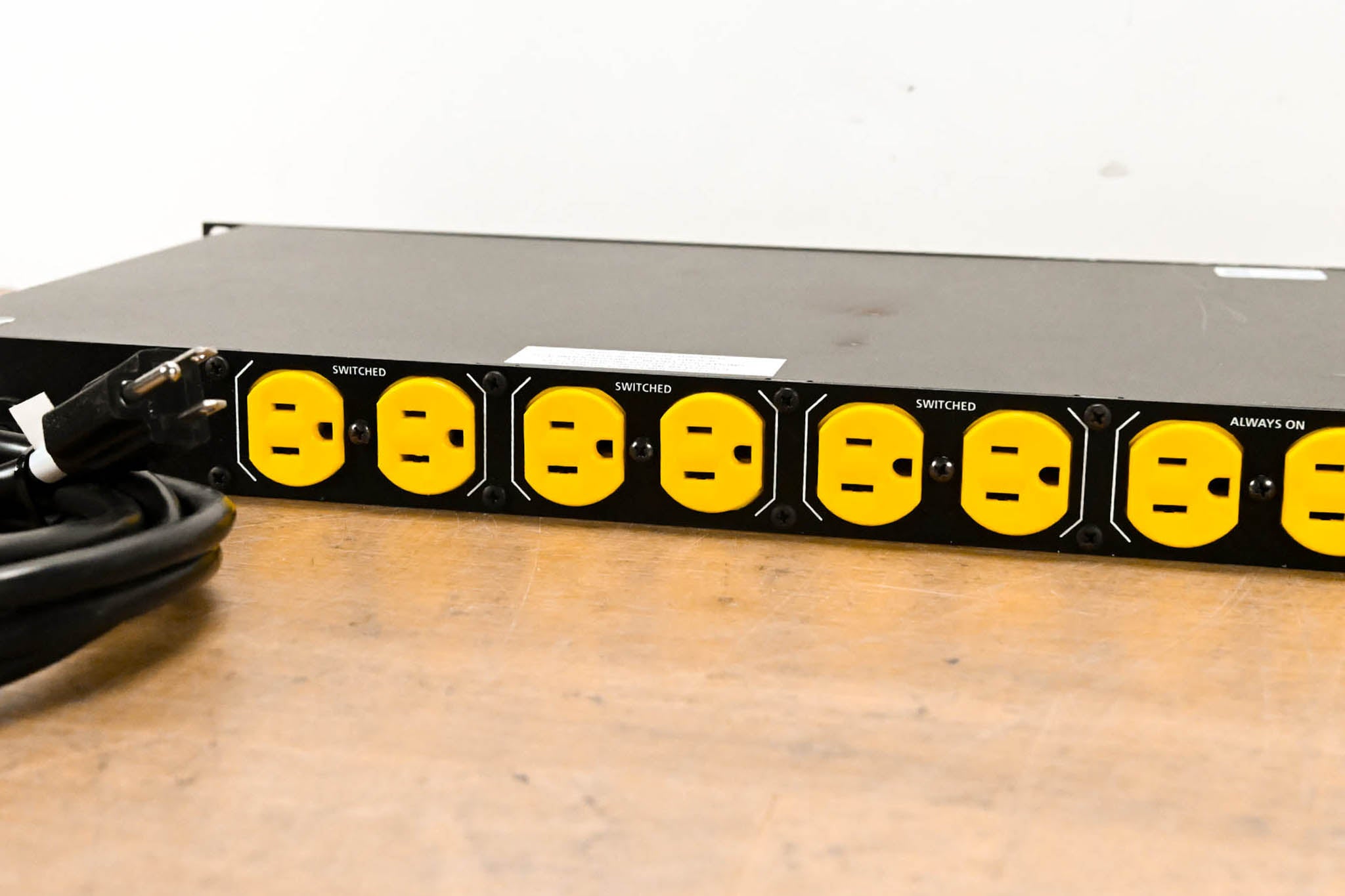 SurgeX SX1115-RL Rackmountable 8-Outlet Power Conditioner